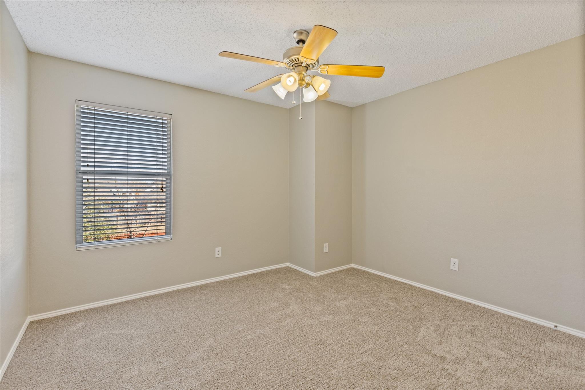 property viewer photo 23
