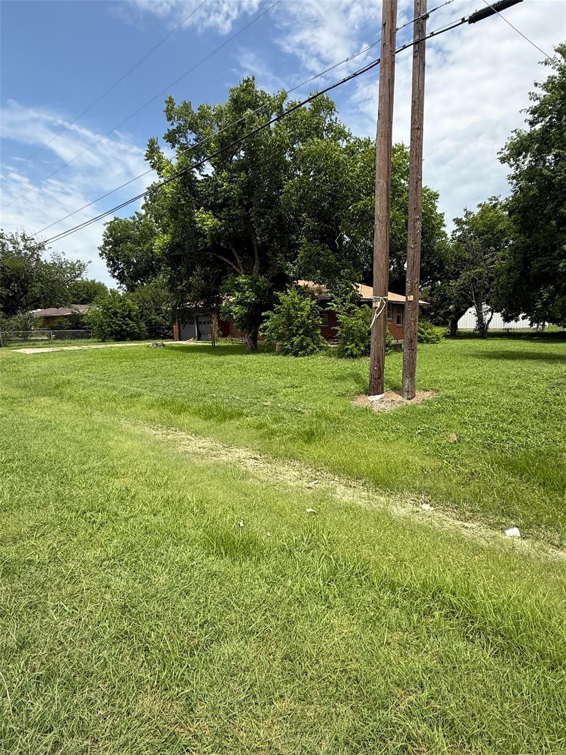 main property photo 16