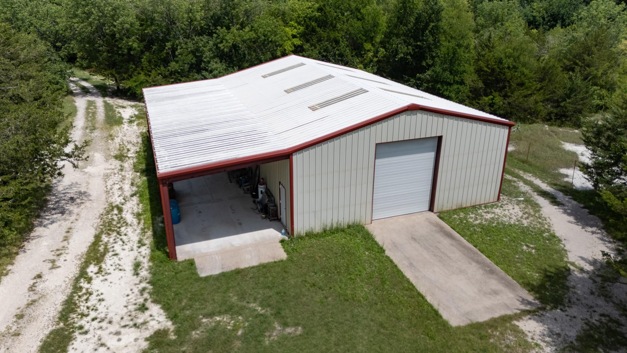 main property photo 8