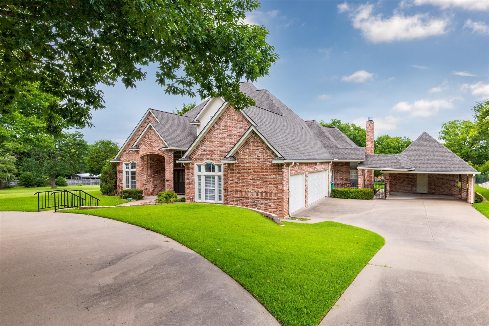 main property photo 2