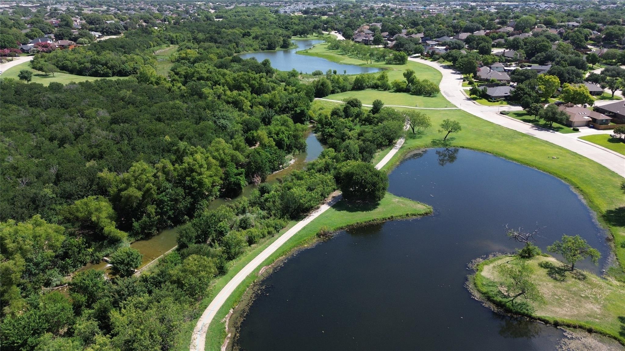 main property photo 17
