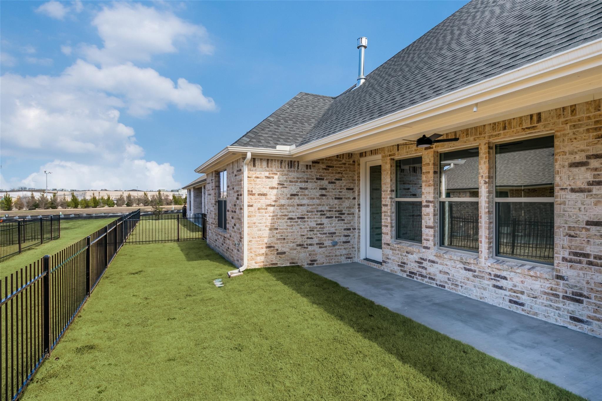 main property photo 24