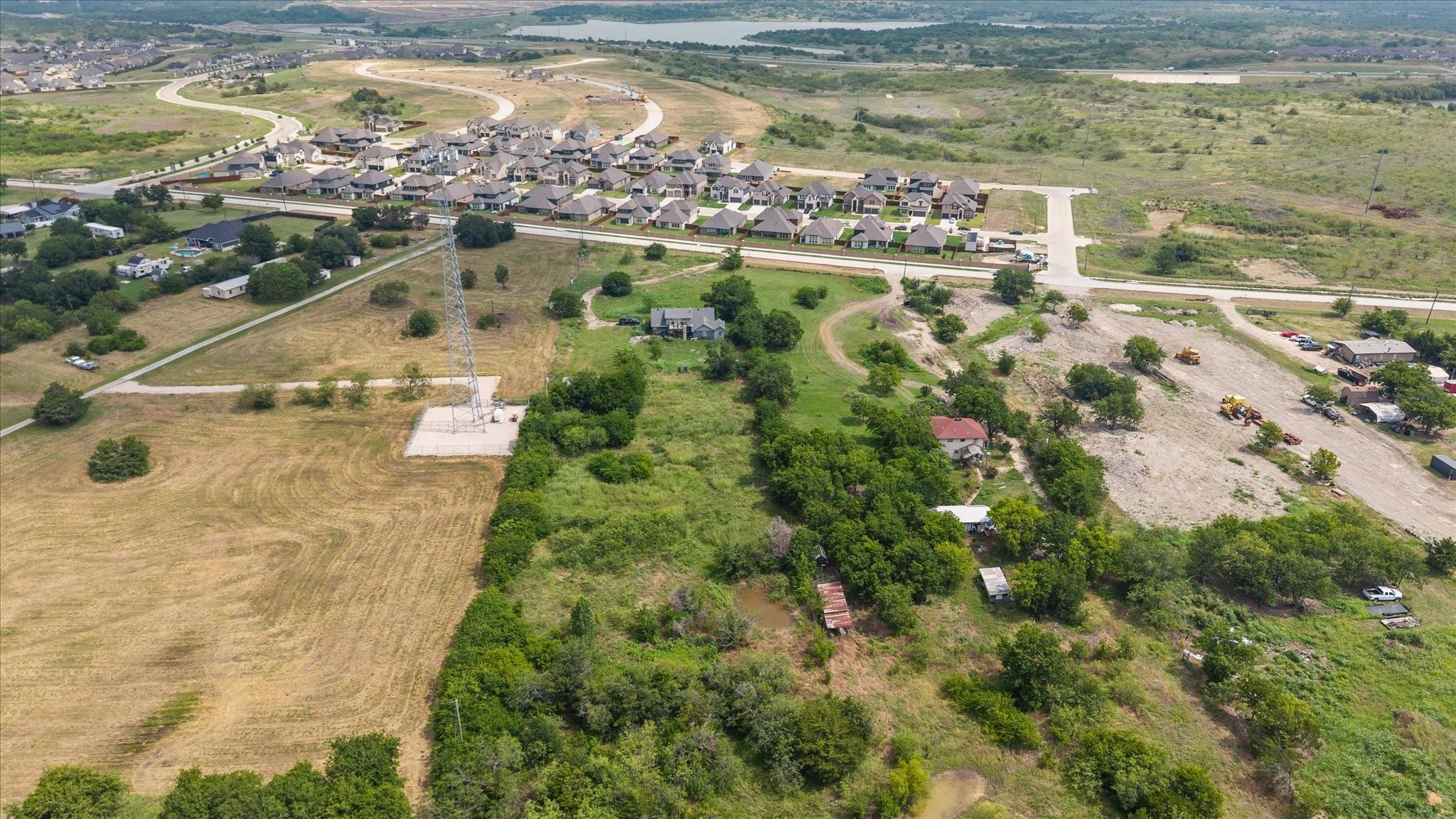 main property photo 11