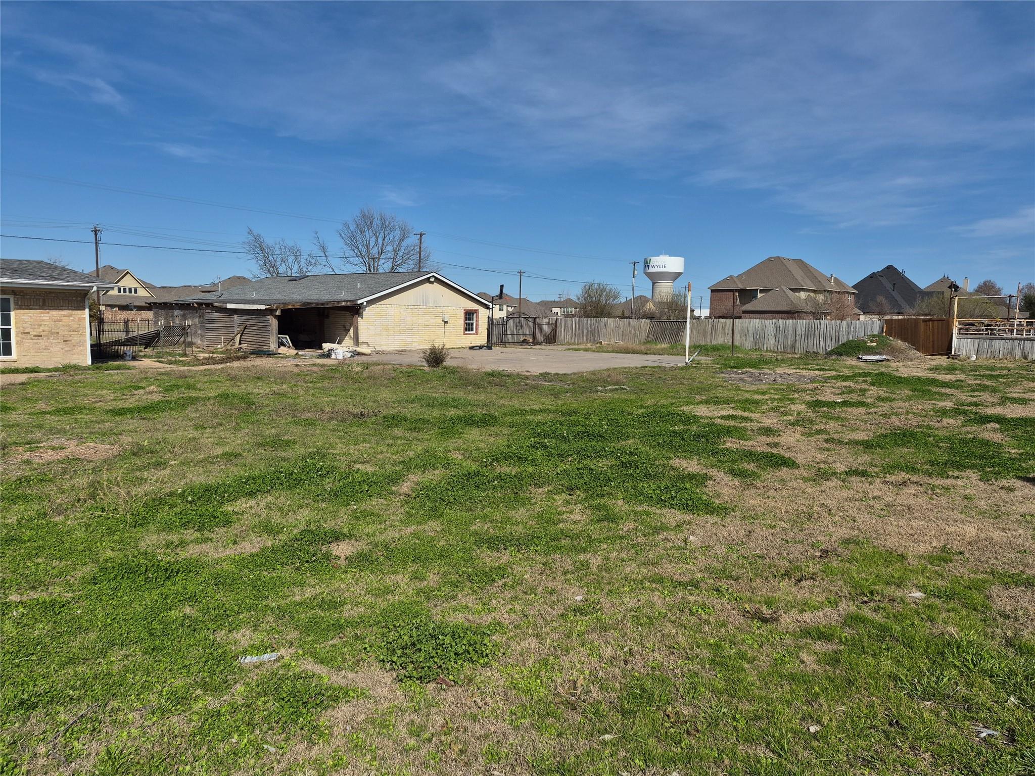 main property photo 4
