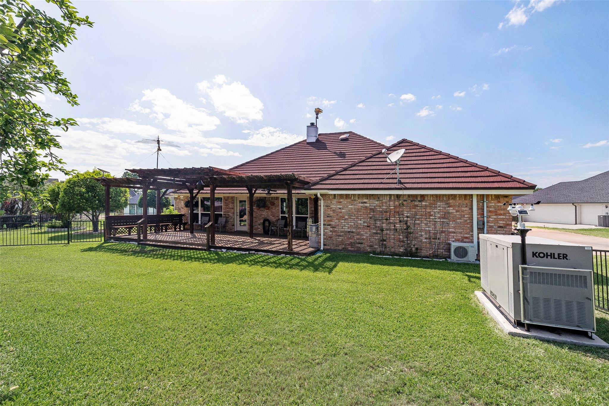 main property photo 33