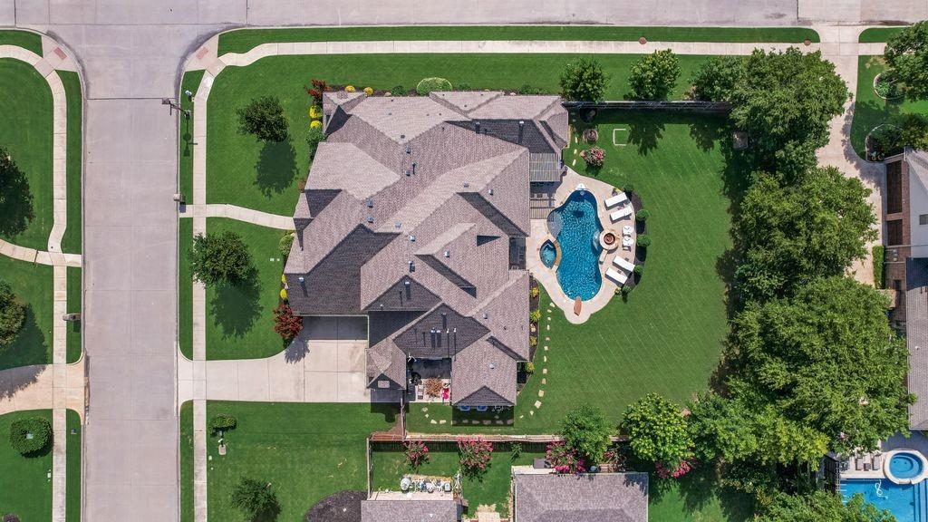 main property photo 12