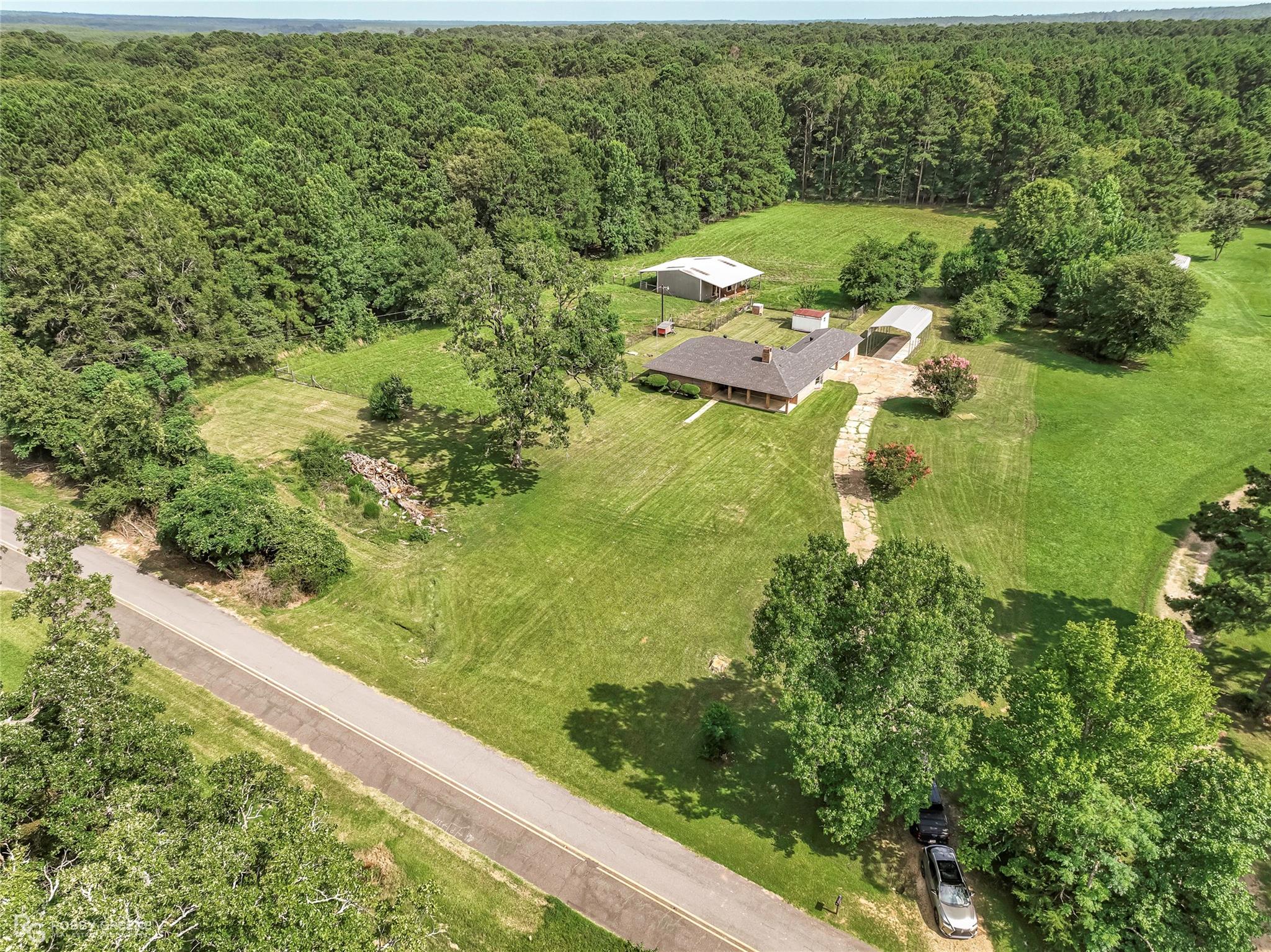 main property photo 37