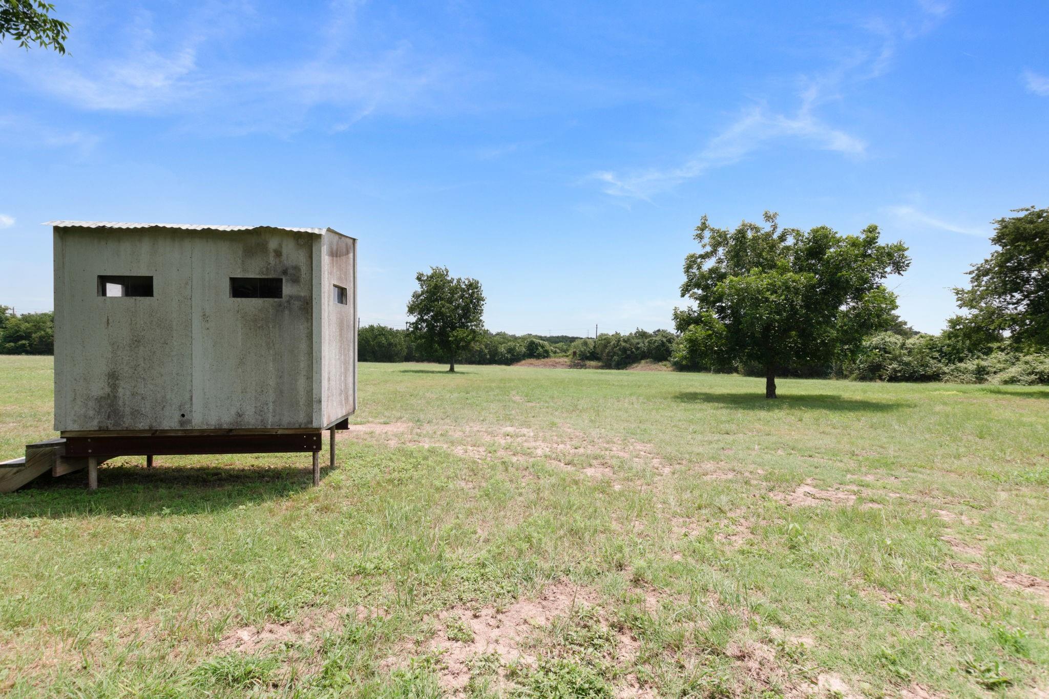 main property photo 34