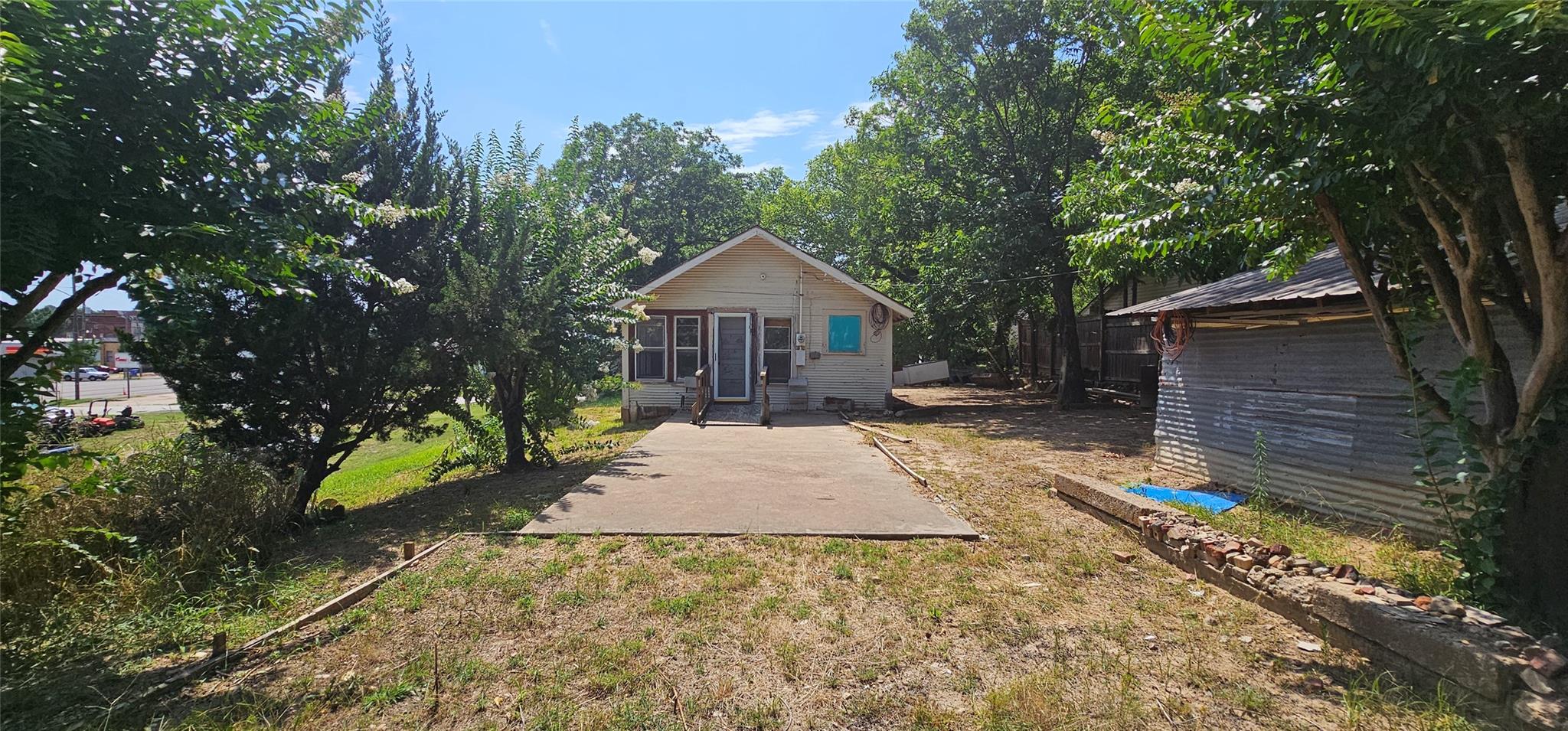 main property photo 5