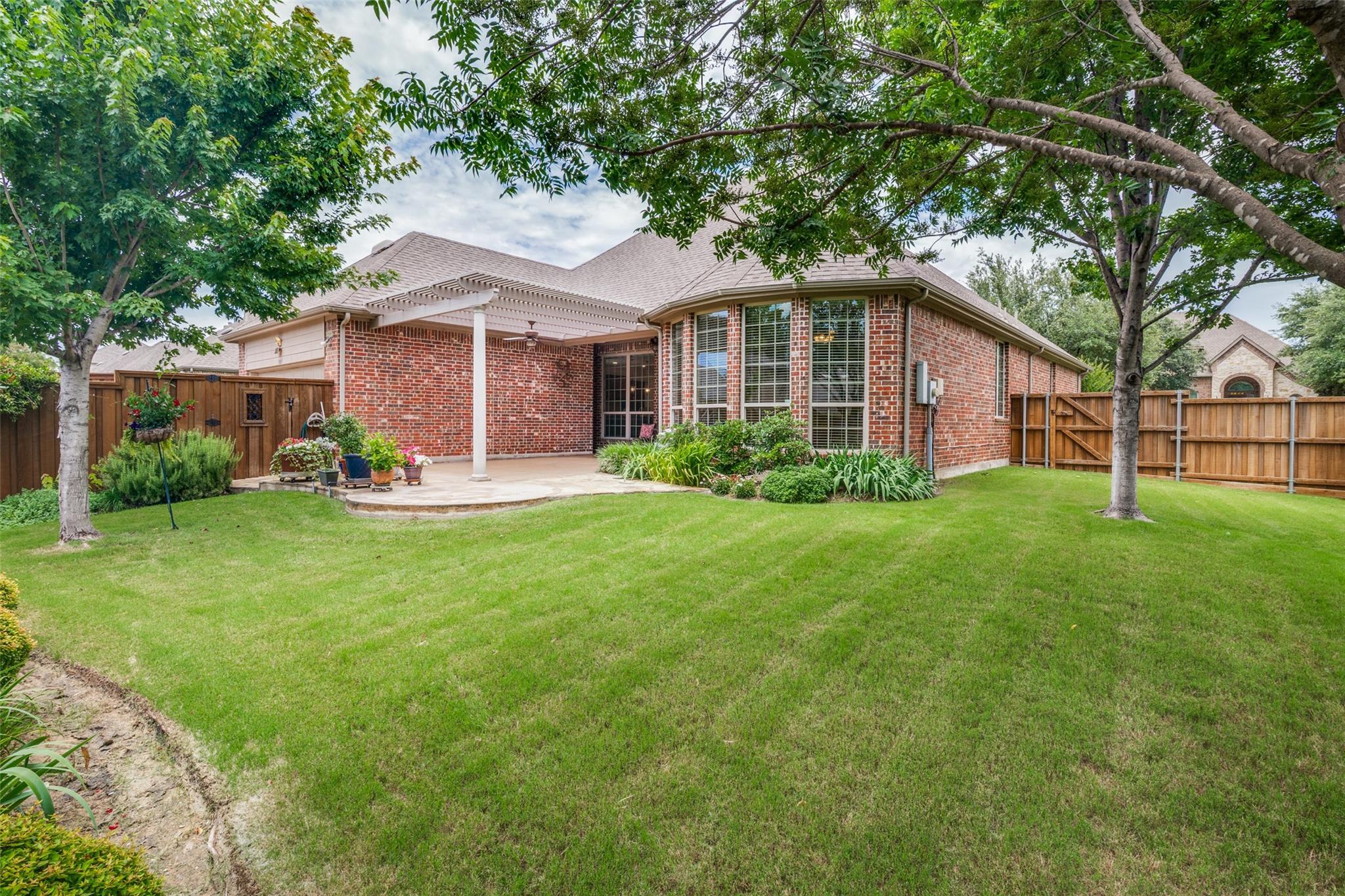 main property photo 22