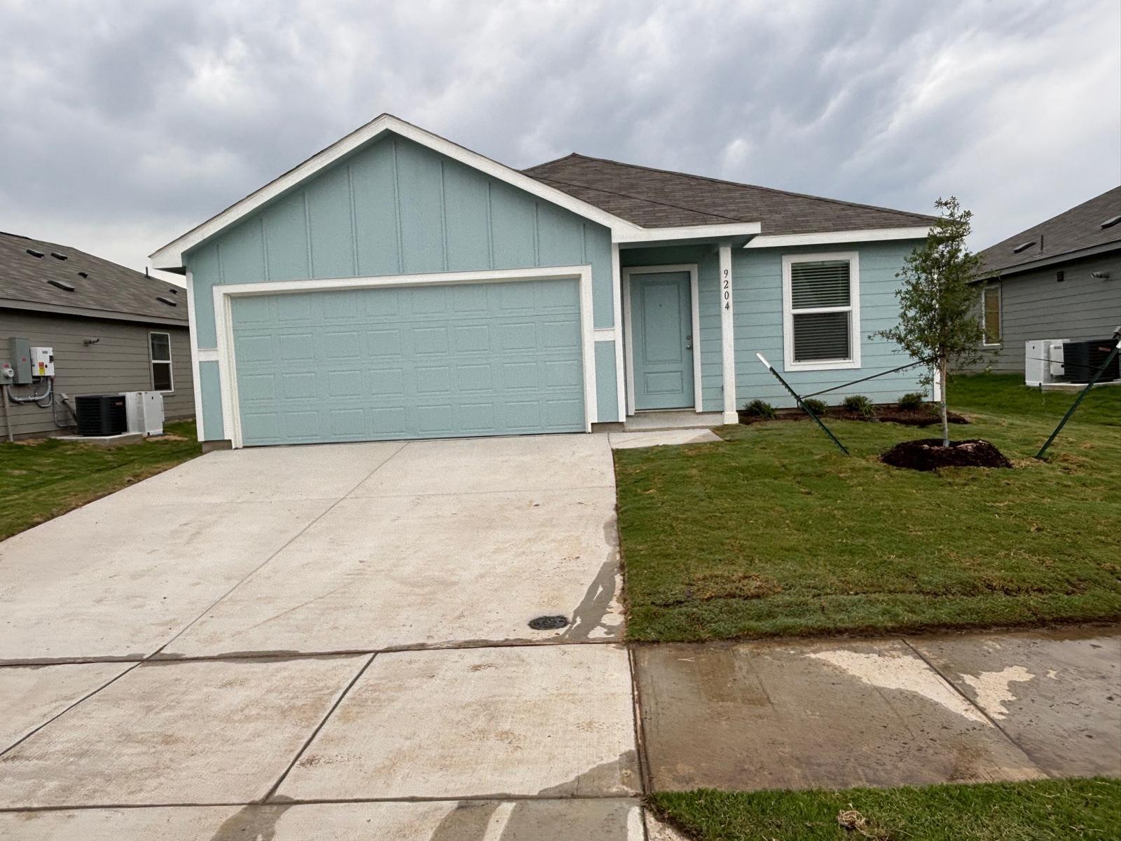 main property photo 0