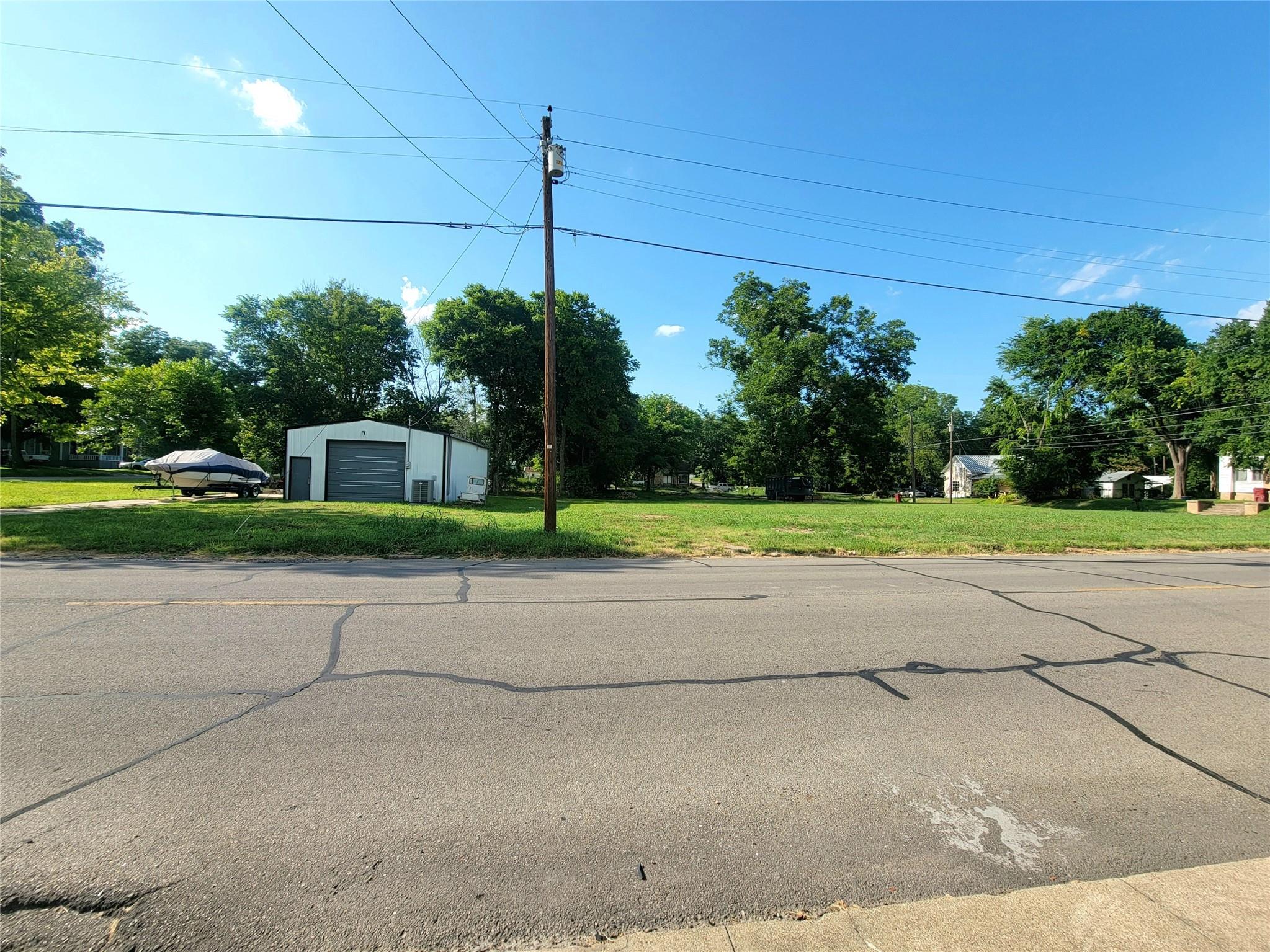main property photo 14