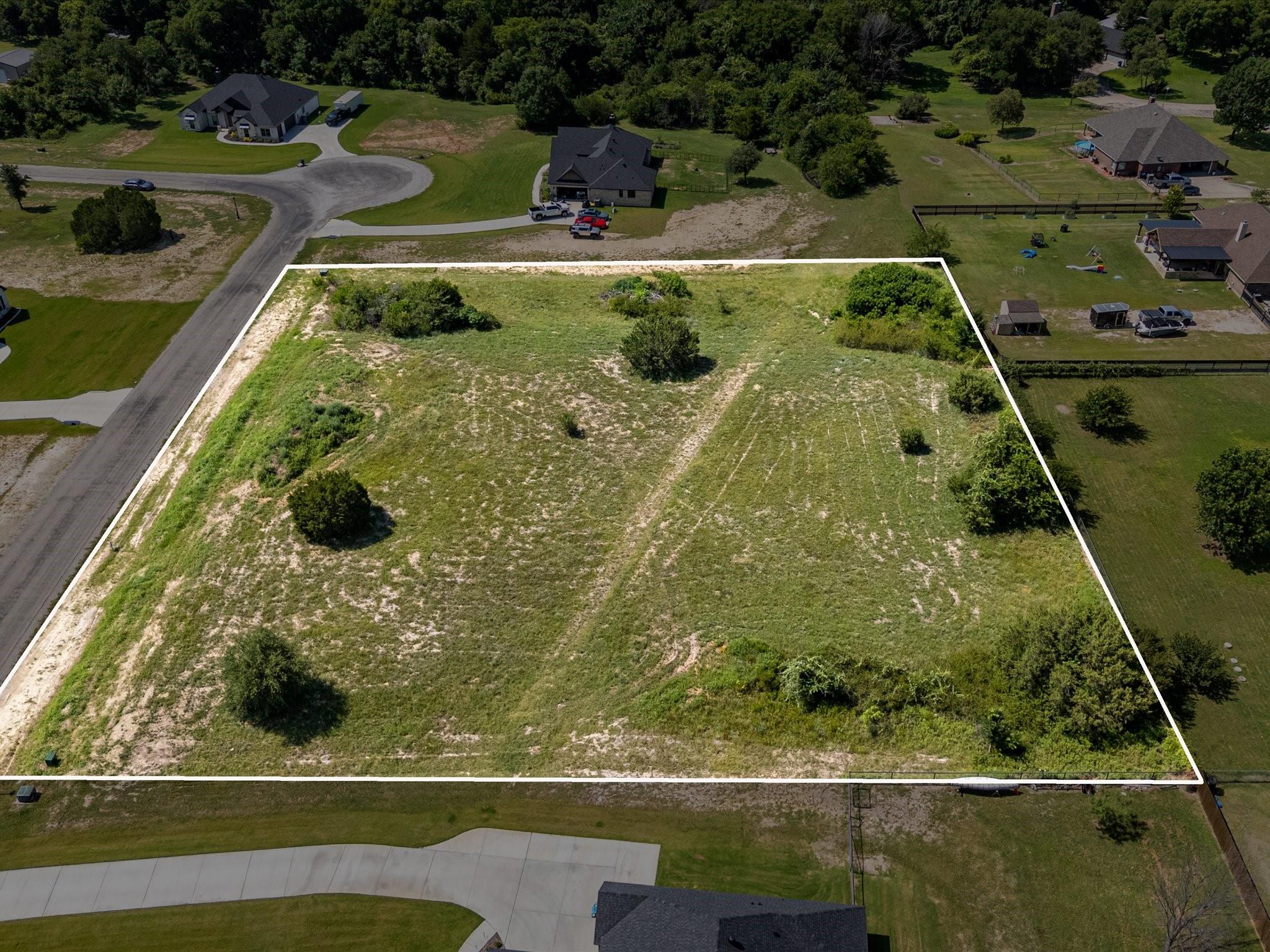main property photo 11