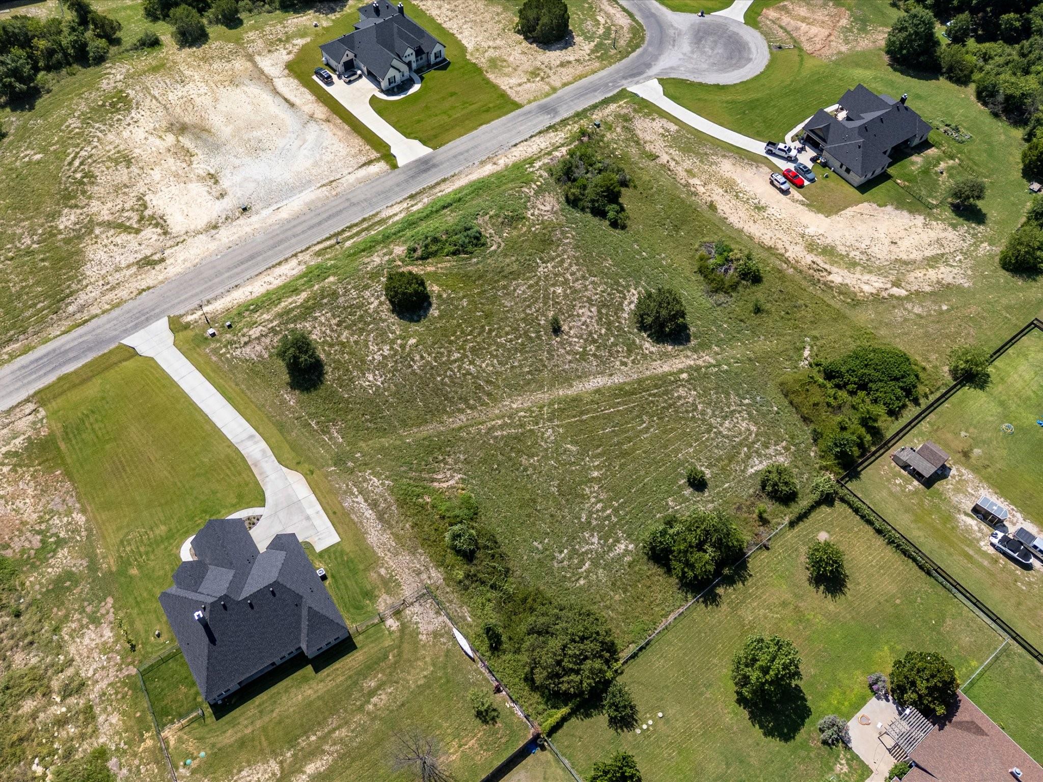 main property photo 9