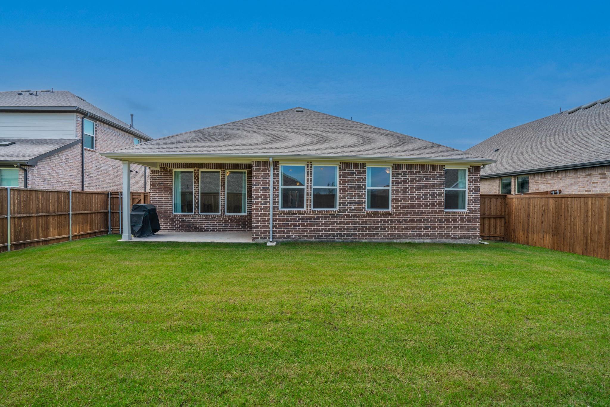 main property photo 30