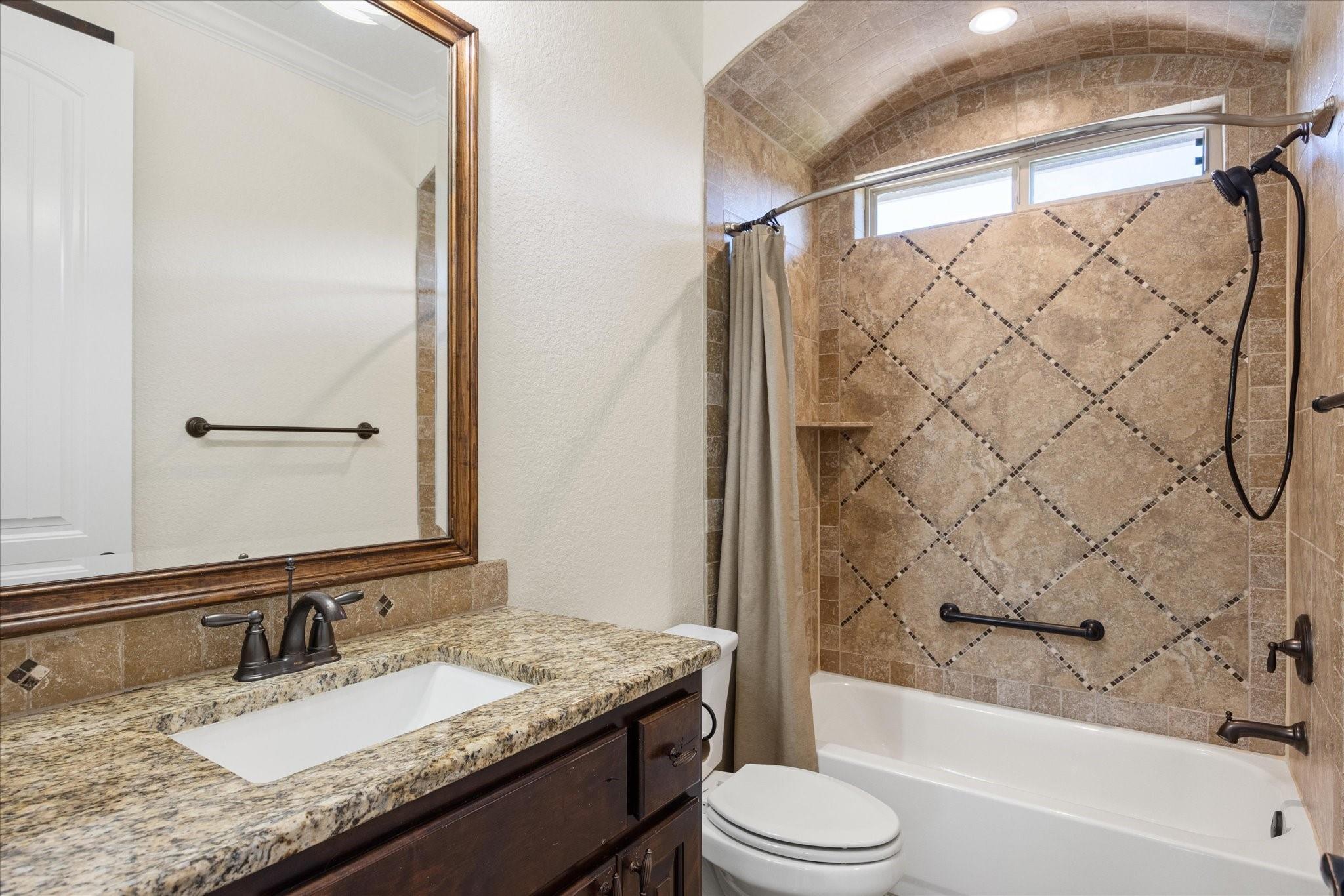 main property photo 11