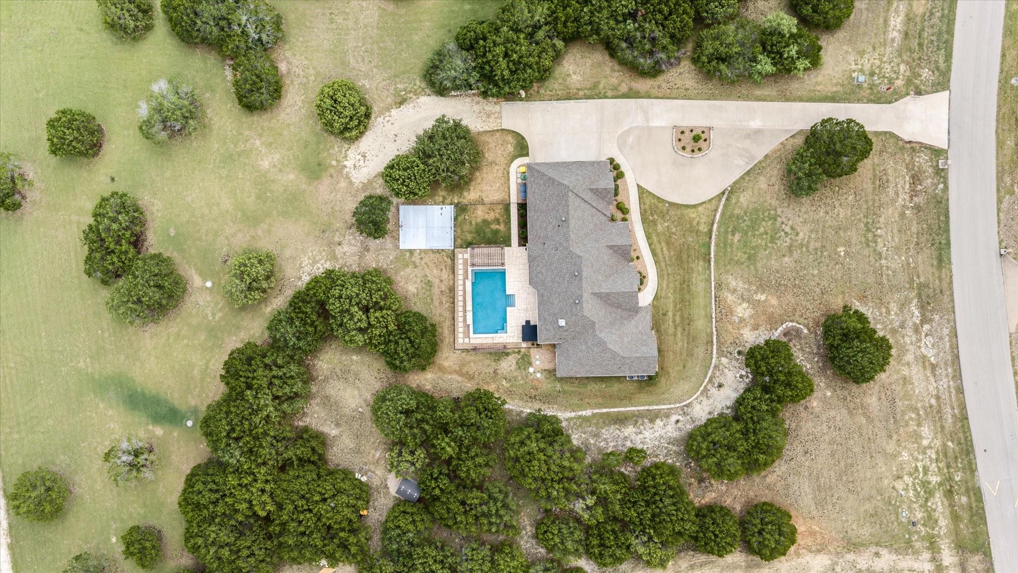 main property photo 27