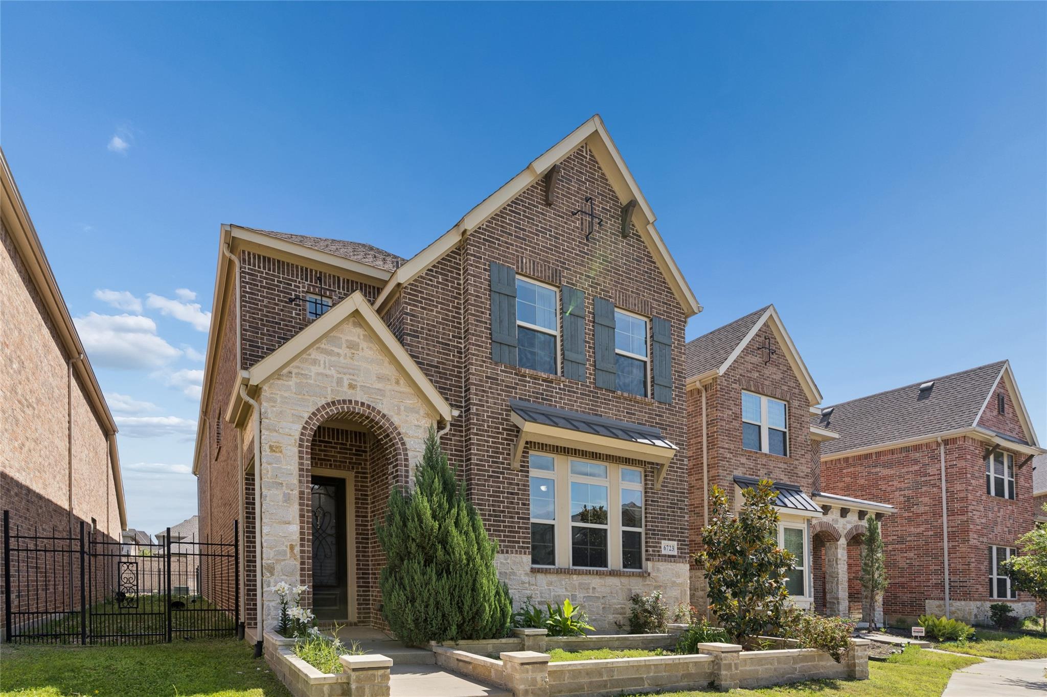 main property photo 6