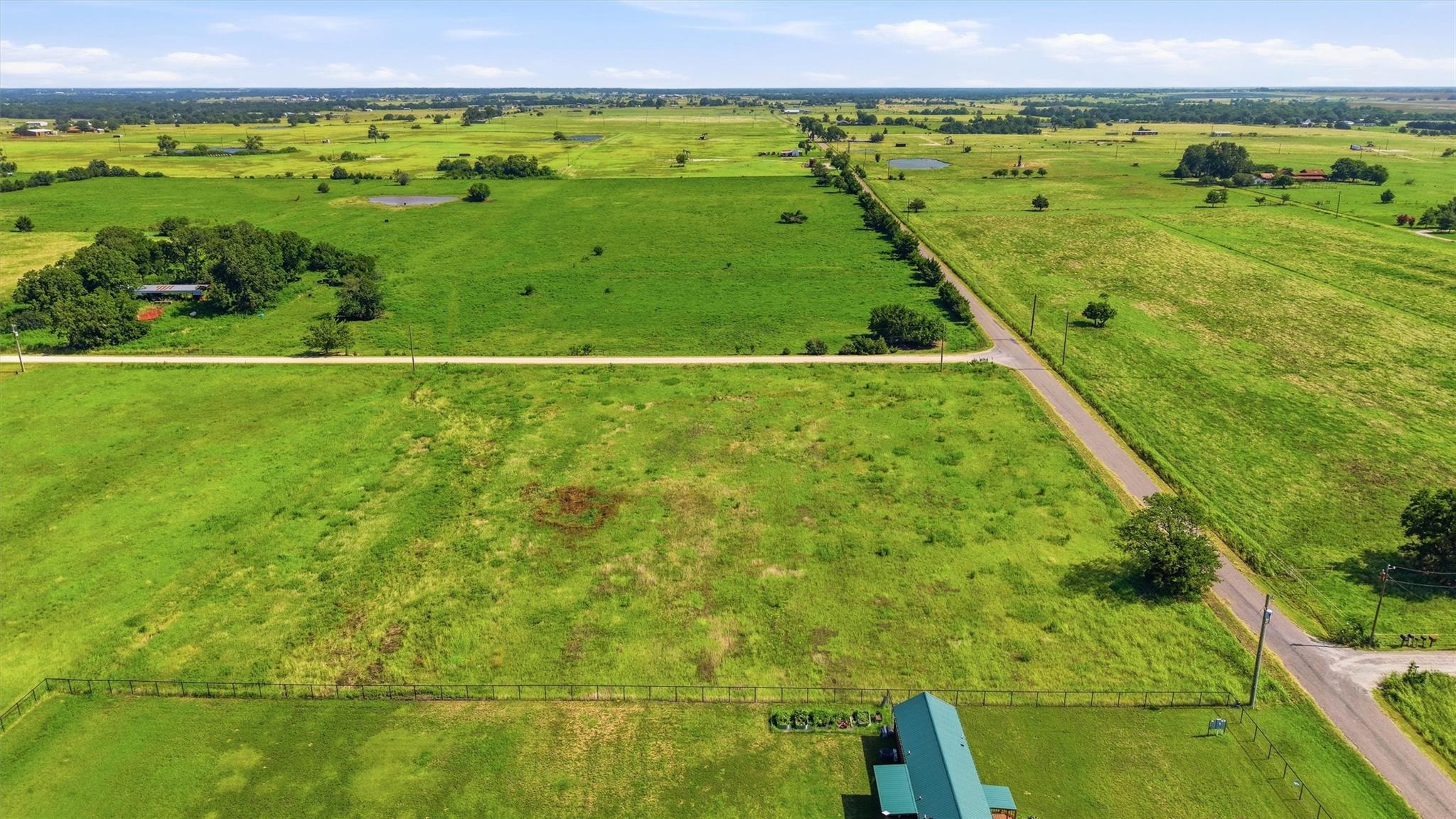 main property photo 10