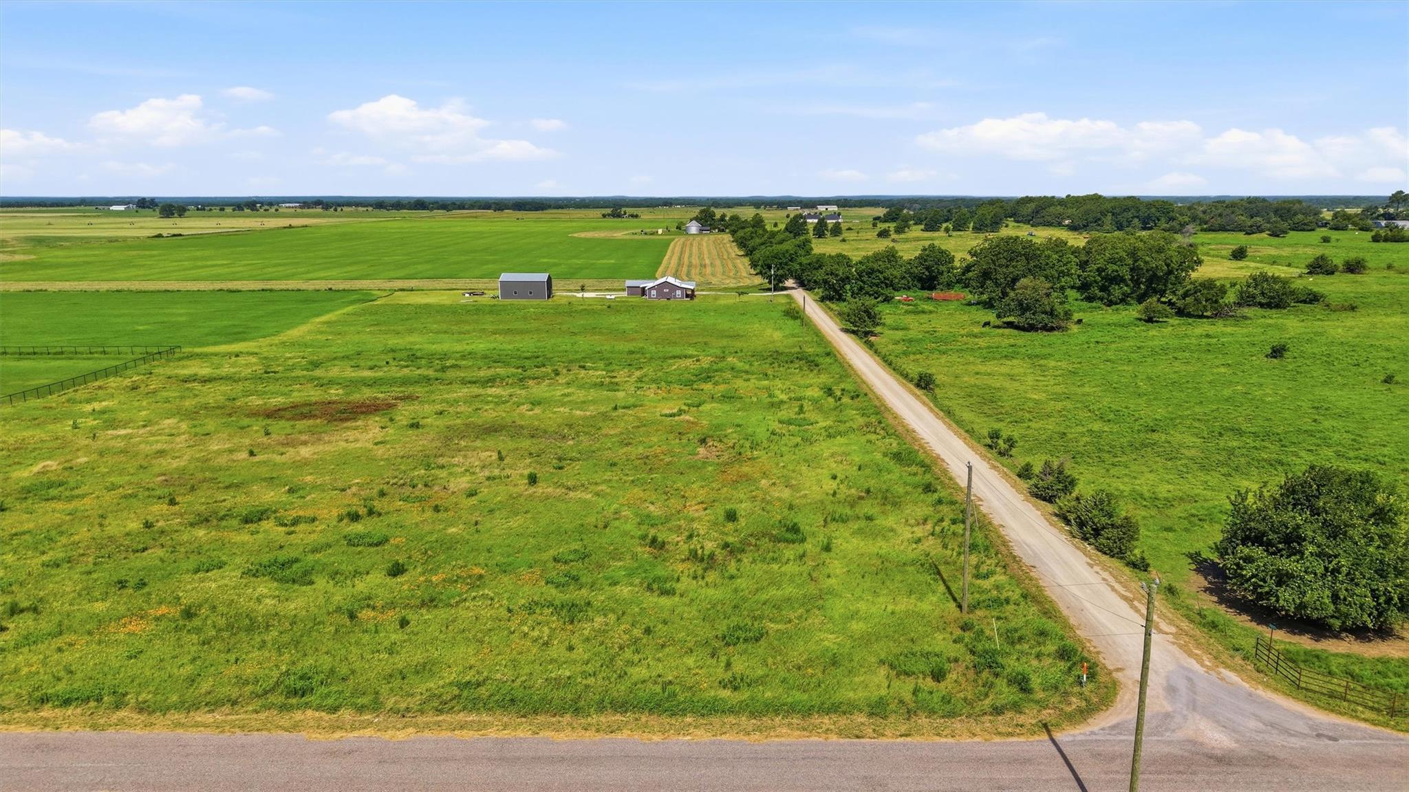 main property photo 14