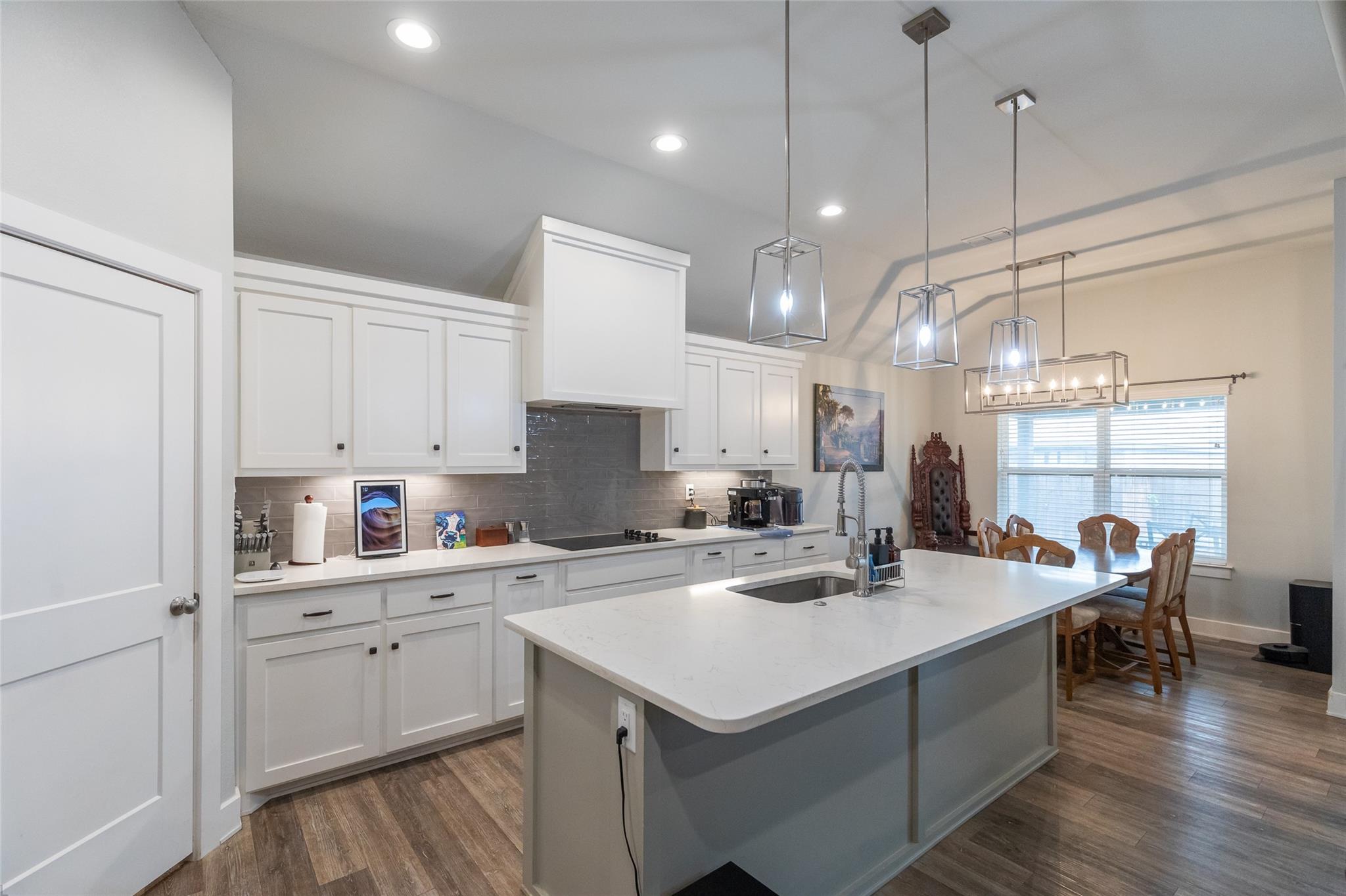property viewer photo 7