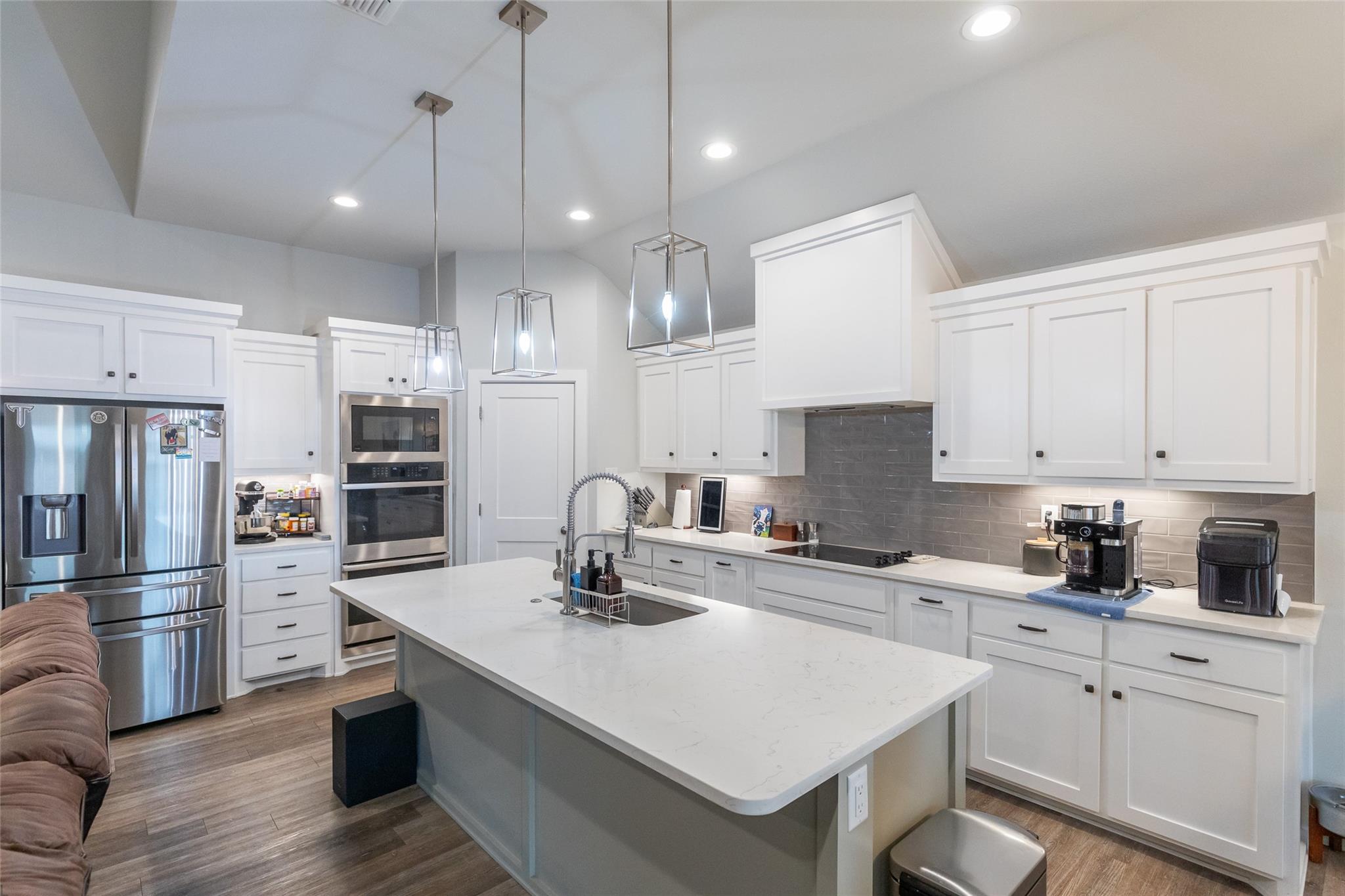 property viewer photo 9