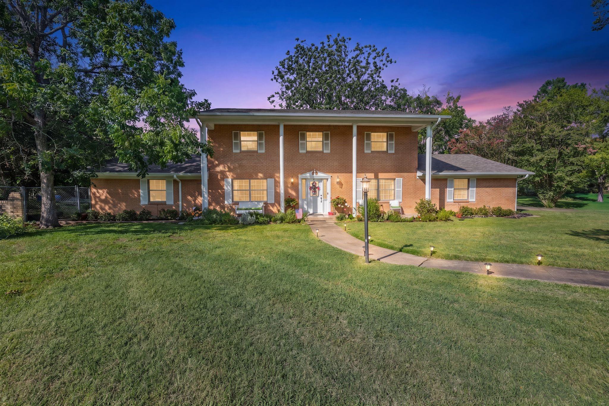 main property photo 31