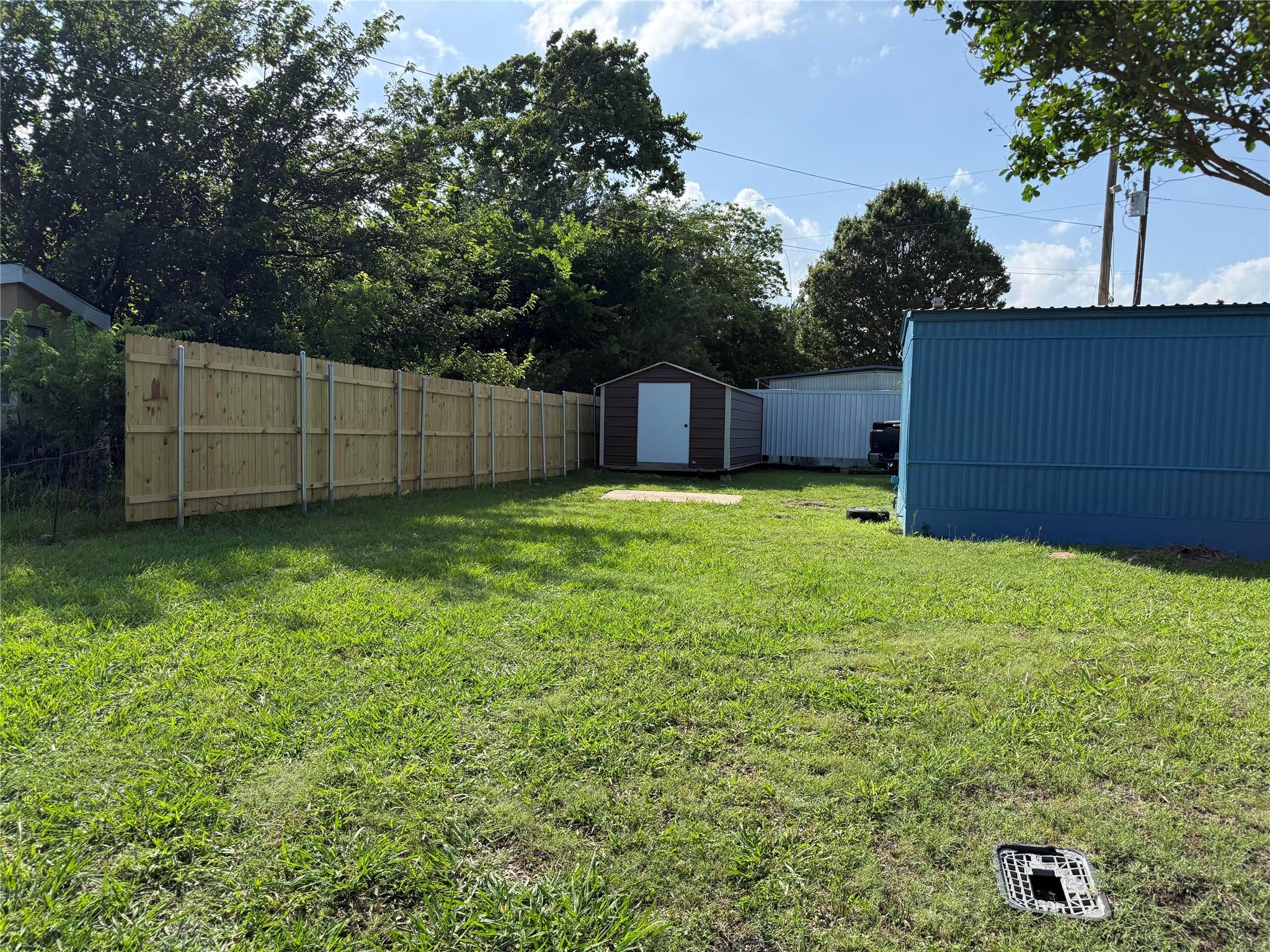 main property photo 14