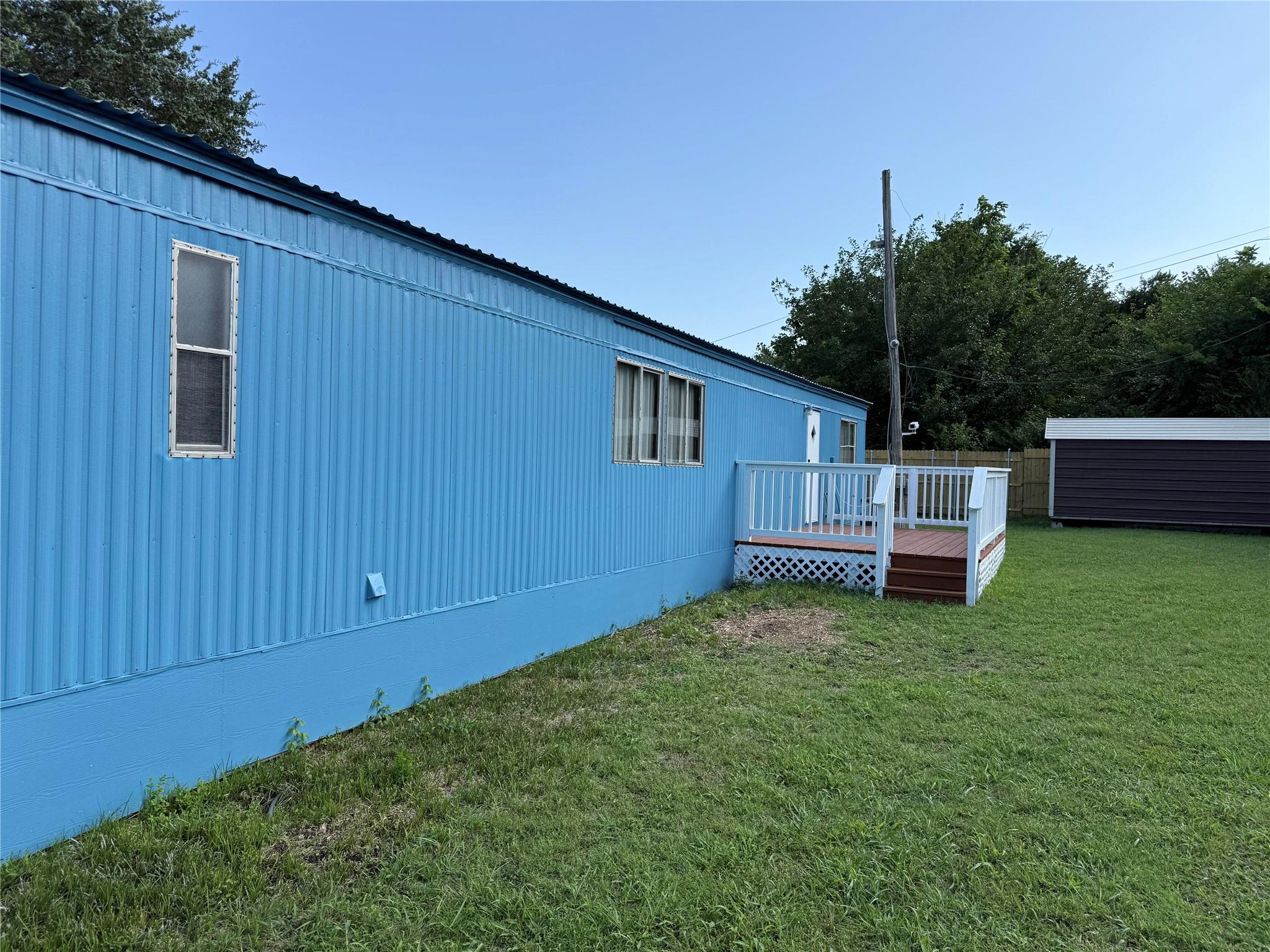 main property photo 9