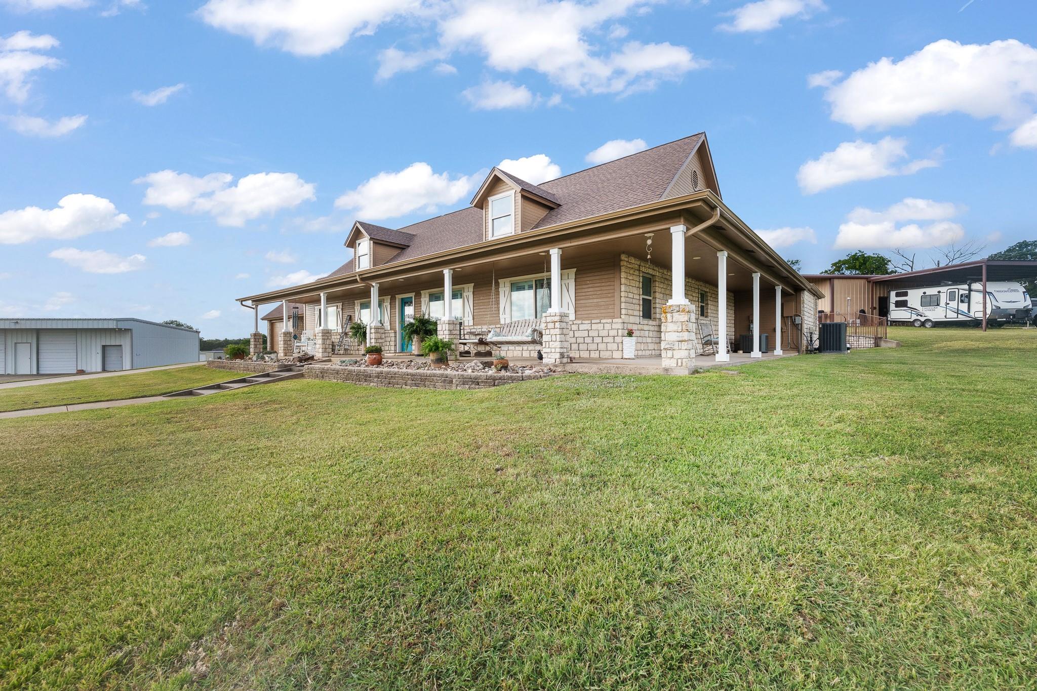 main property photo 2