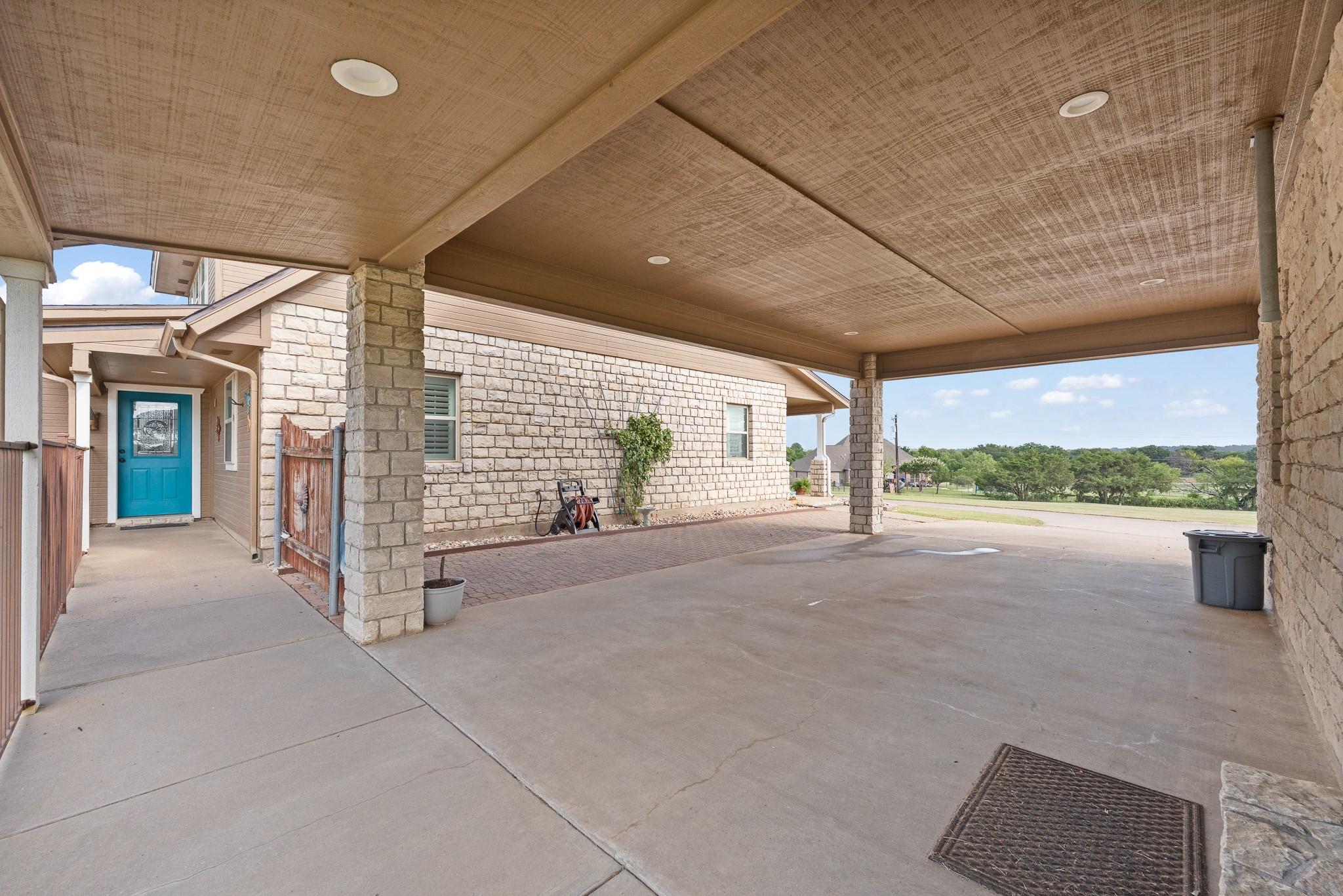 main property photo 4