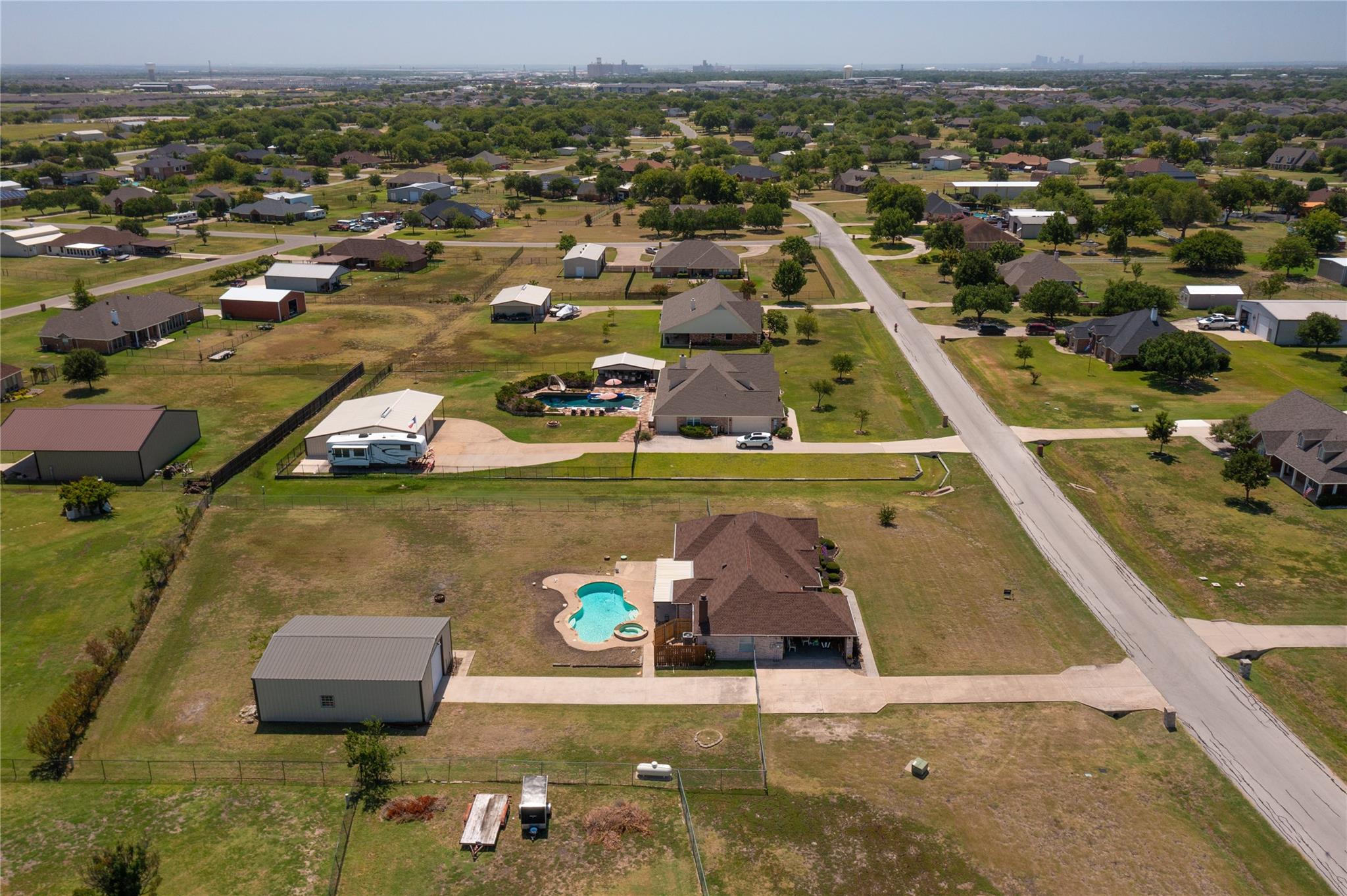 main property photo 36