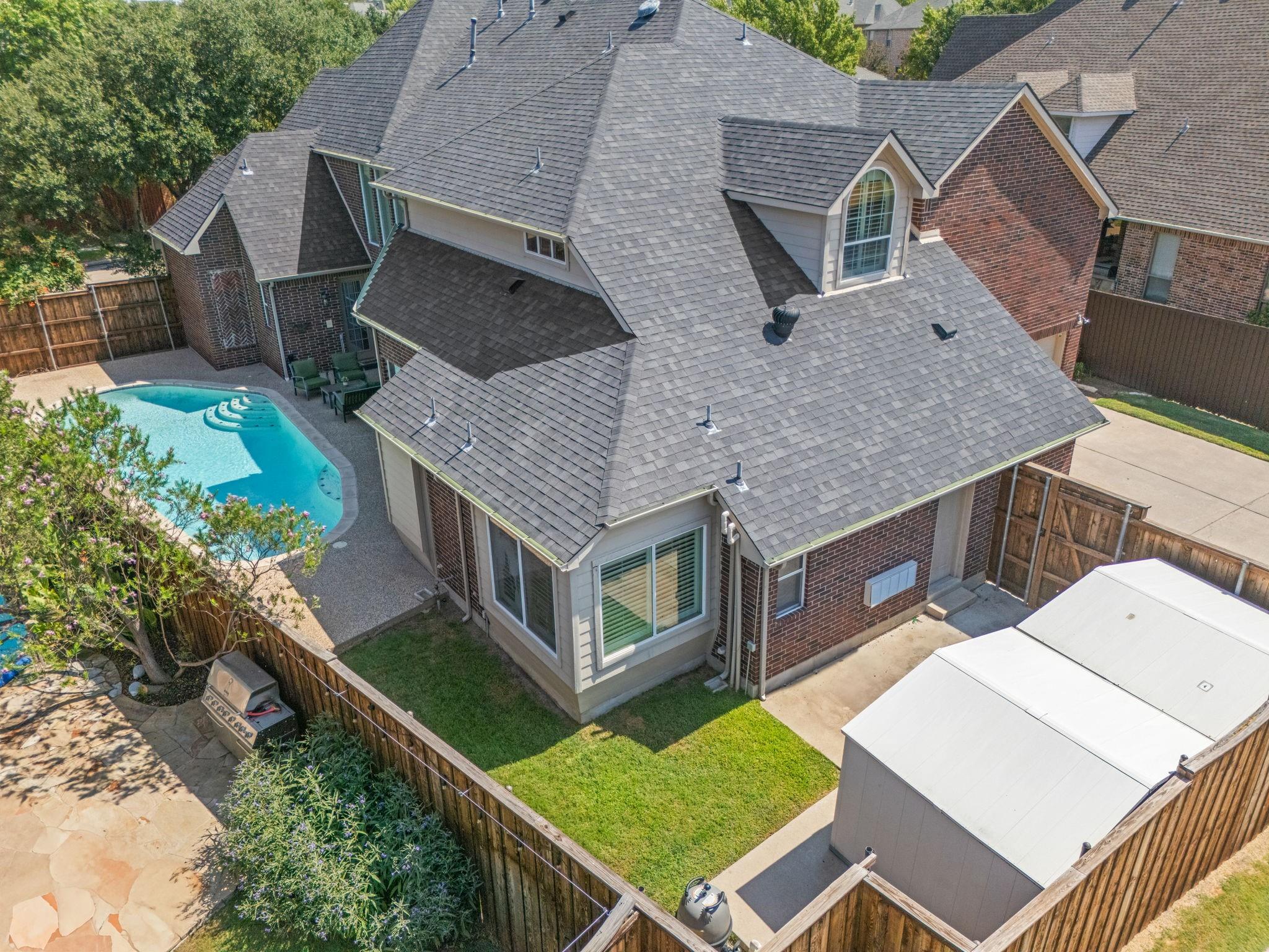 main property photo 32