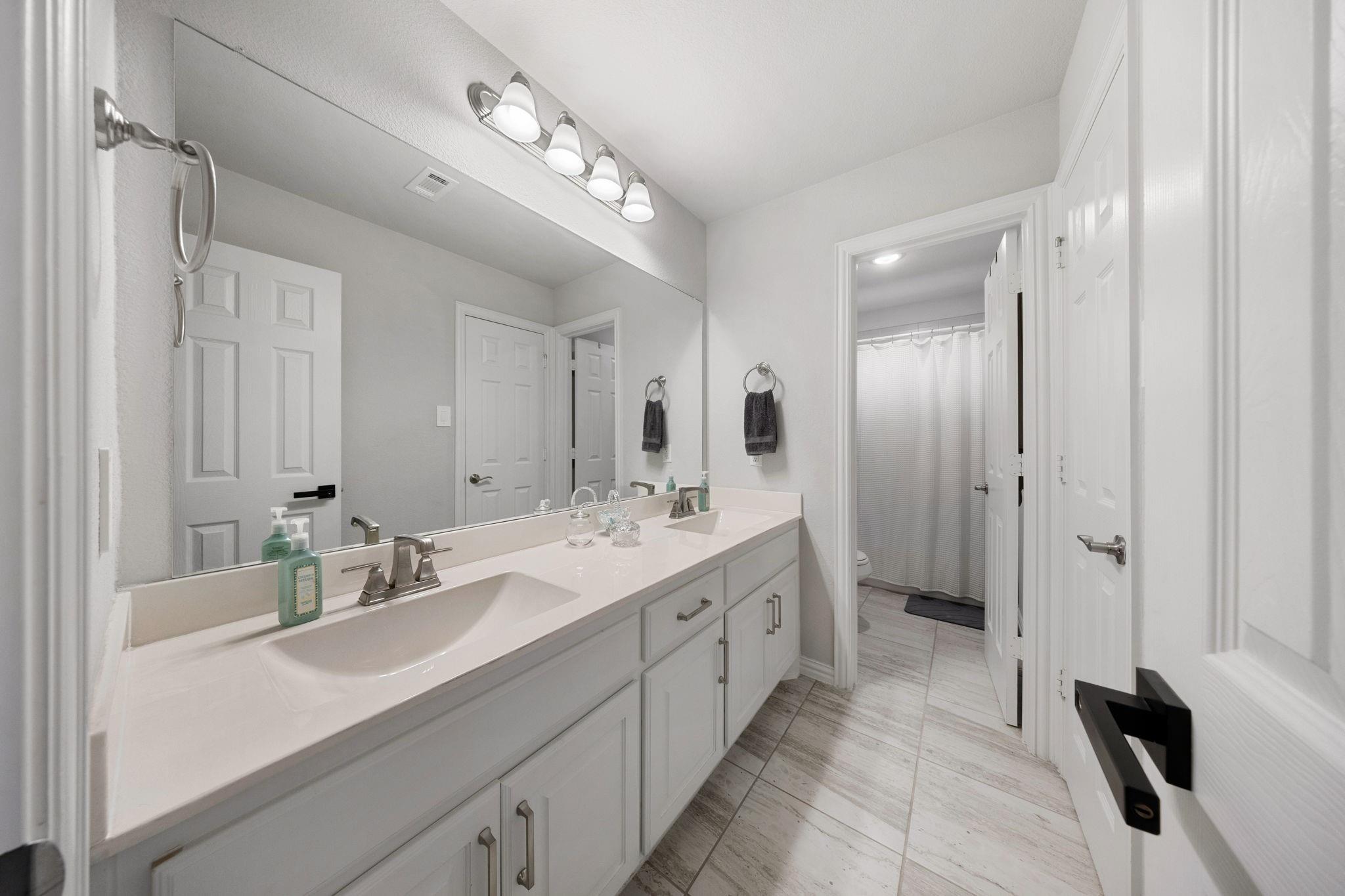 property viewer photo 33