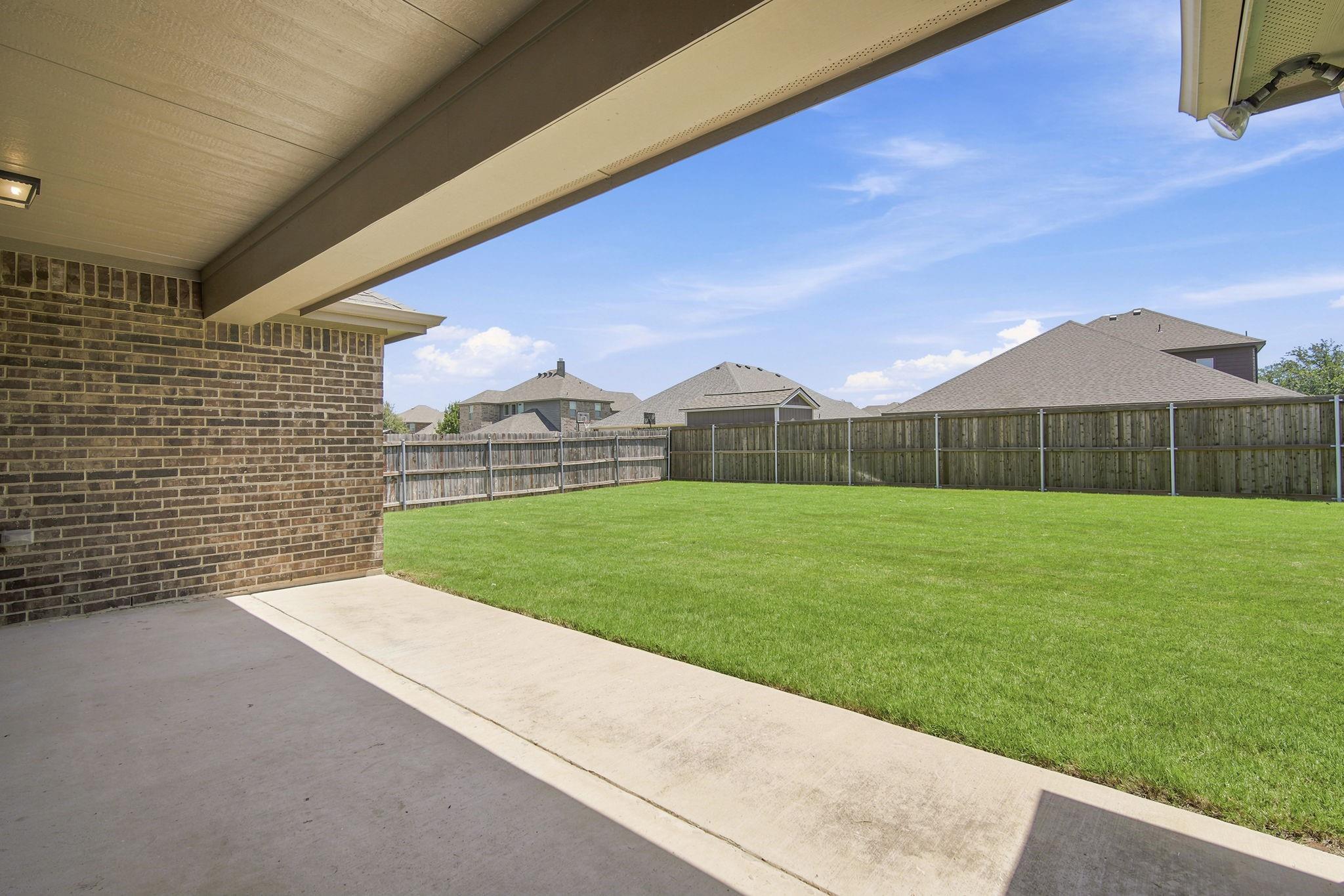 main property photo 30