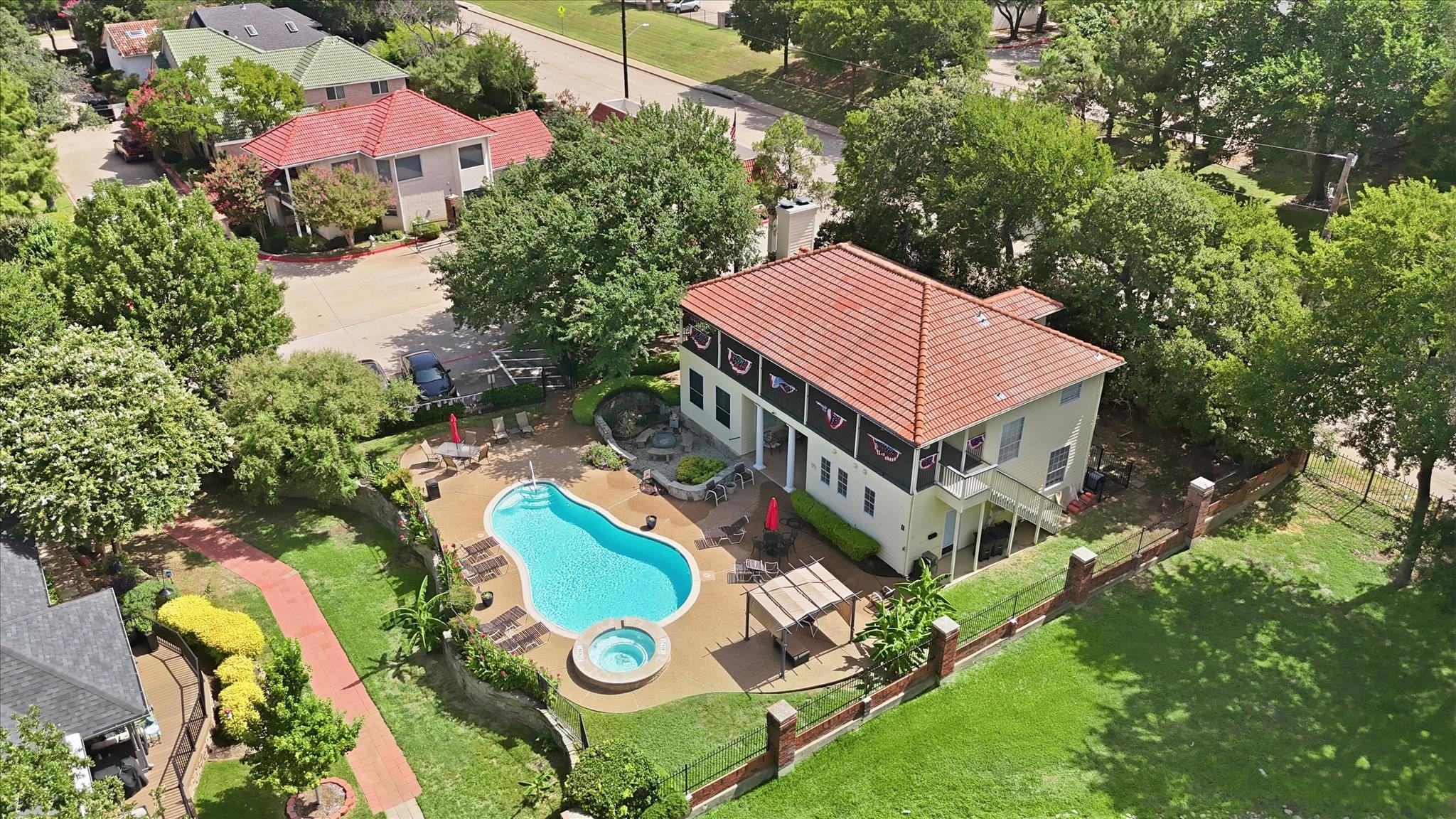 main property photo 35