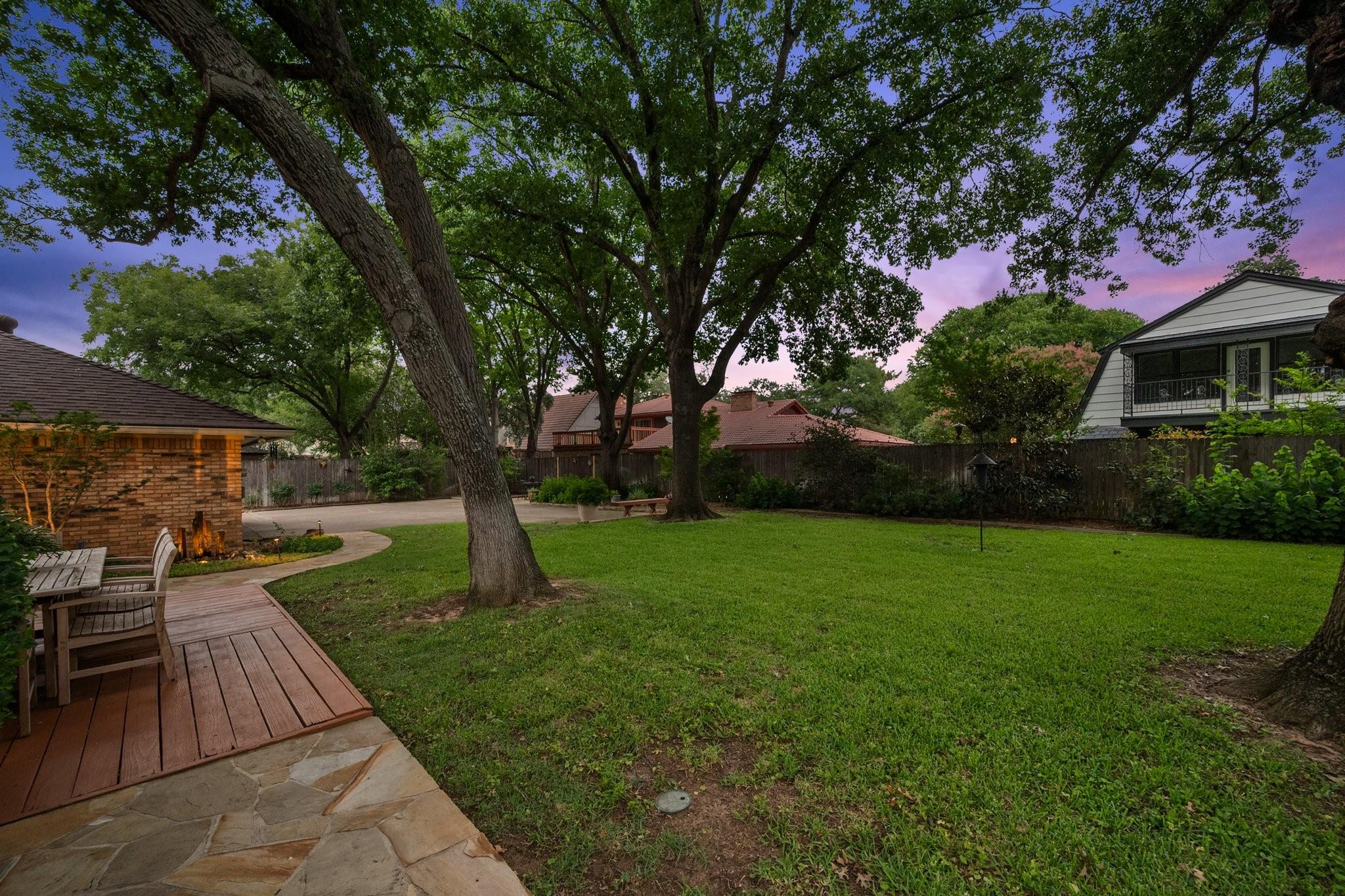 main property photo 28