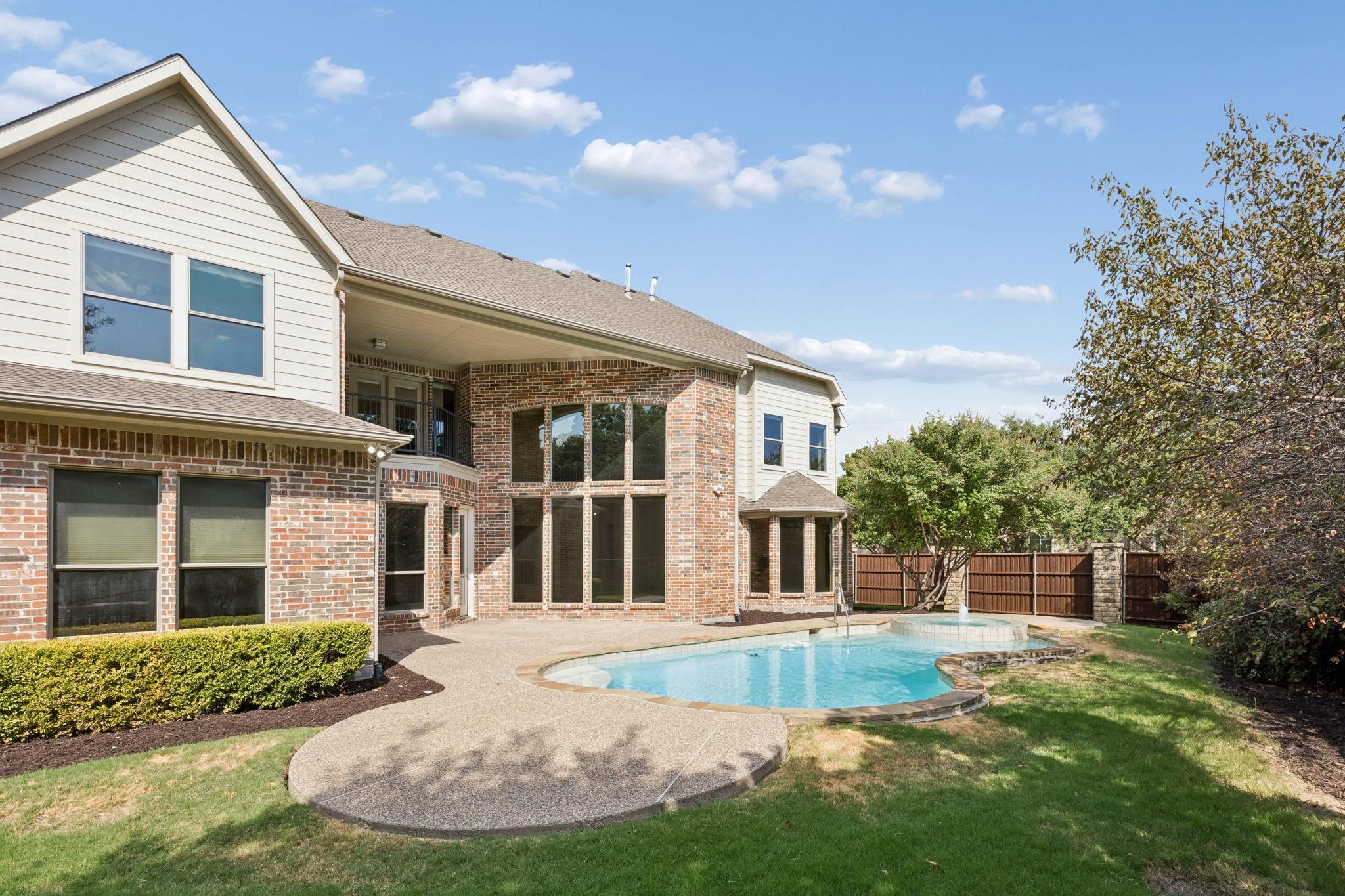 main property photo 22