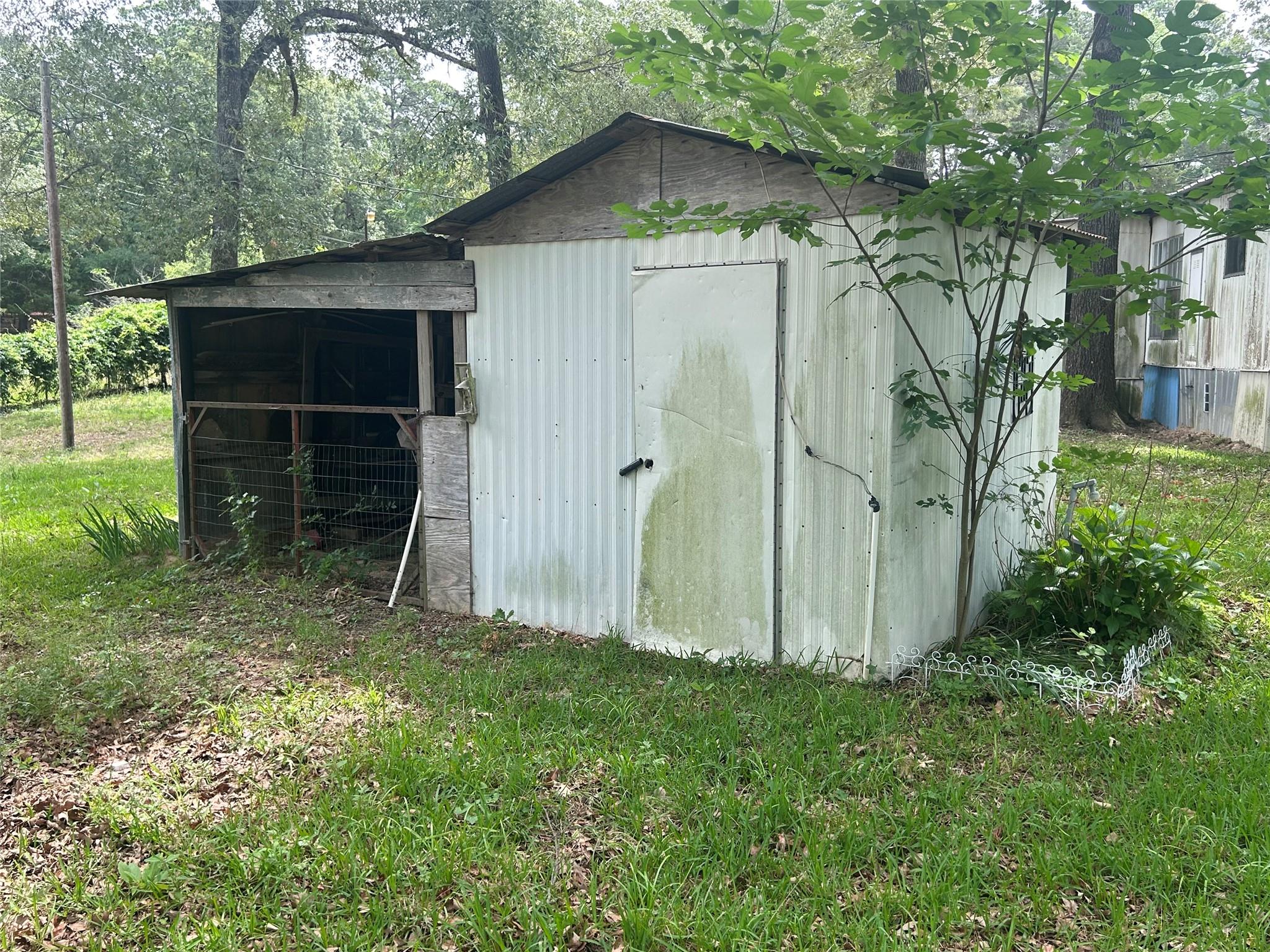 main property photo 32