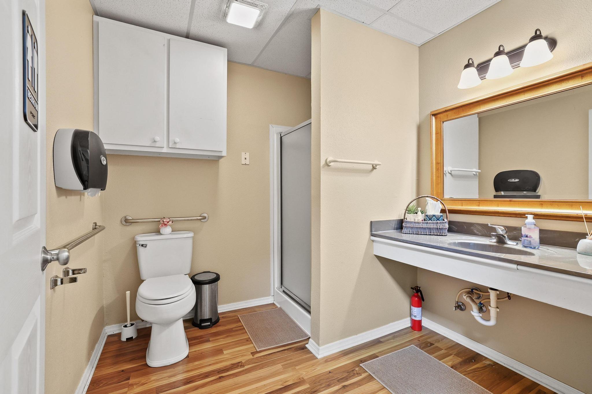 main property photo 20