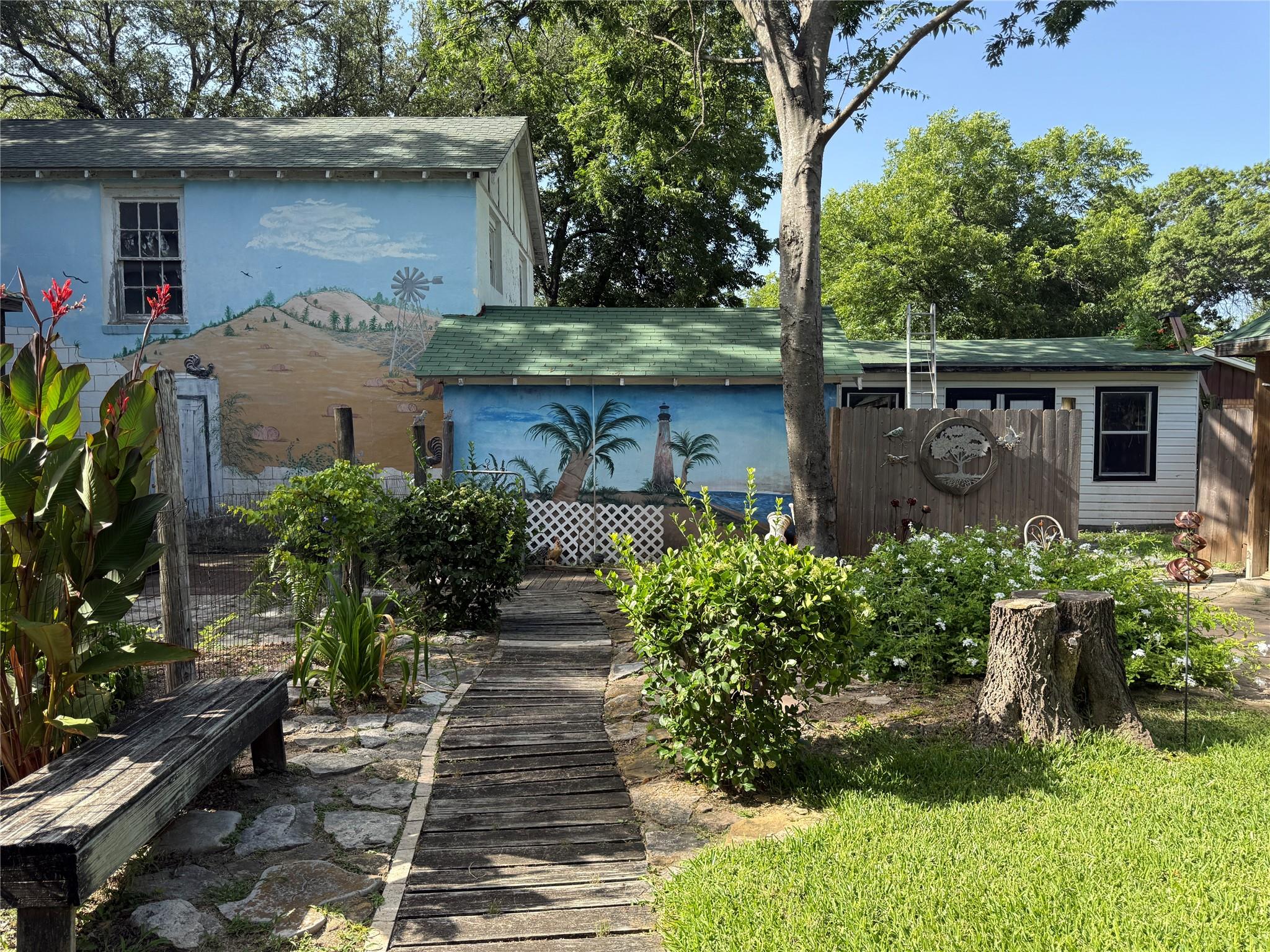 main property photo 12