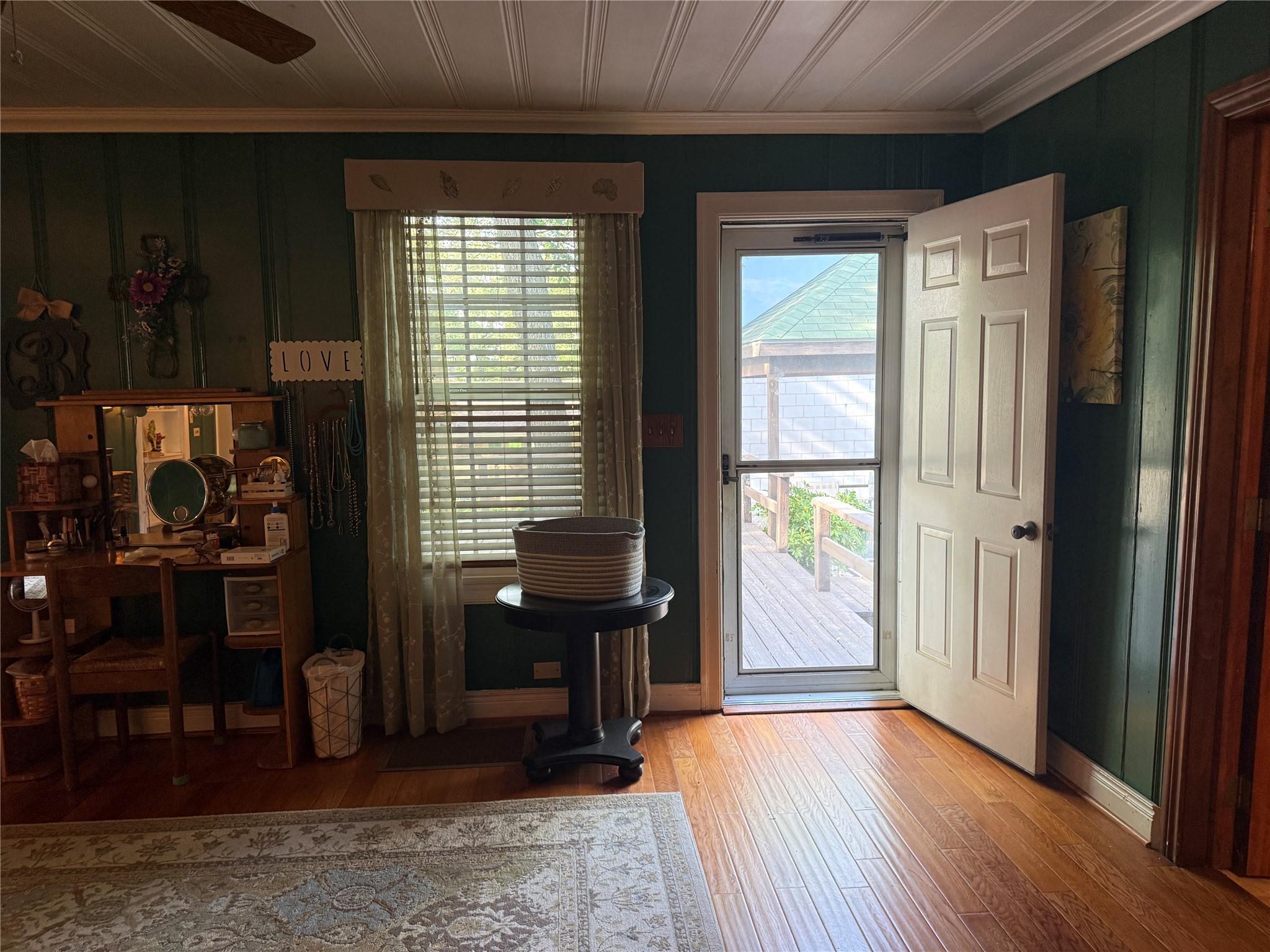 main property photo 28
