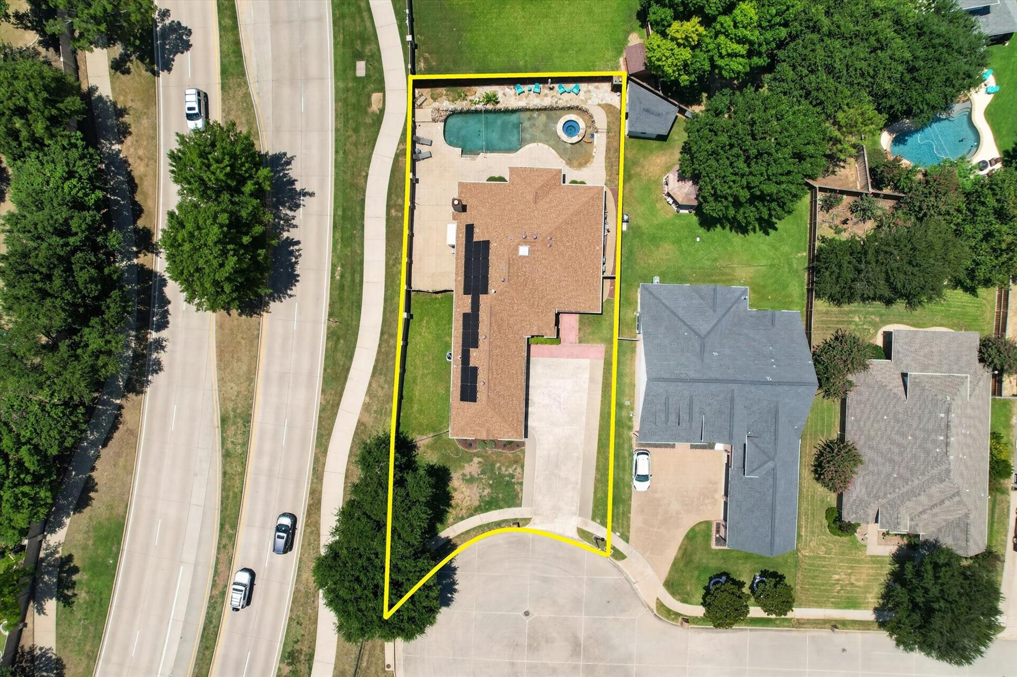 main property photo 29