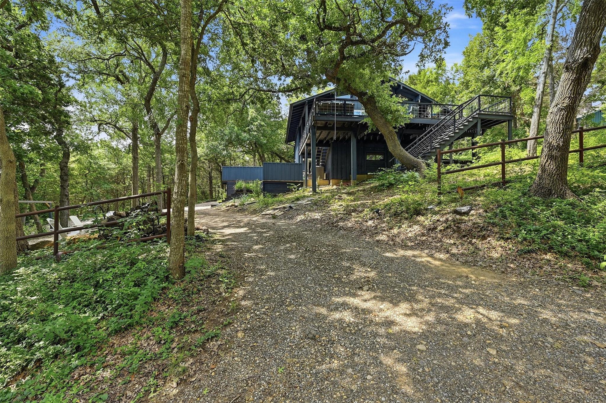 main property photo 4