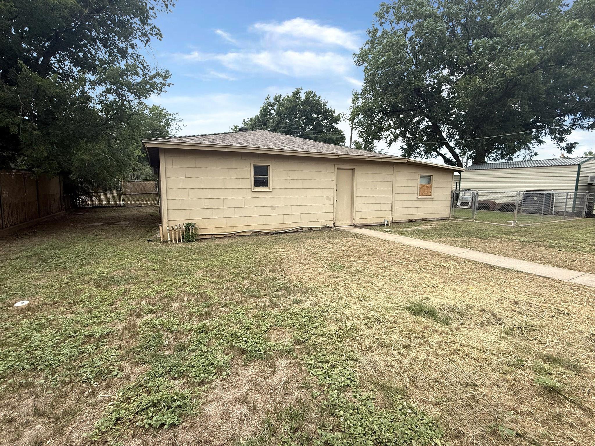 main property photo 20