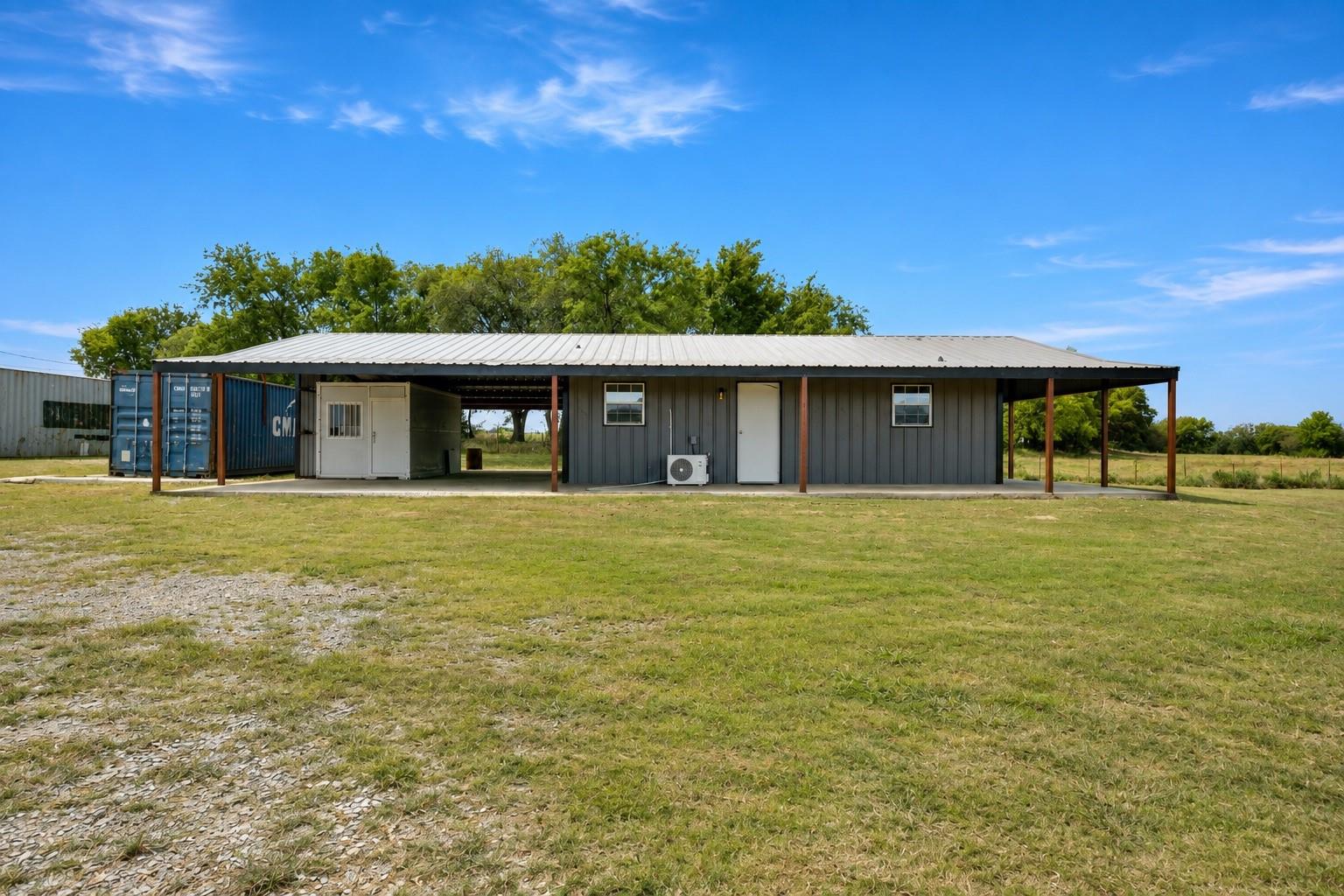 main property photo 6