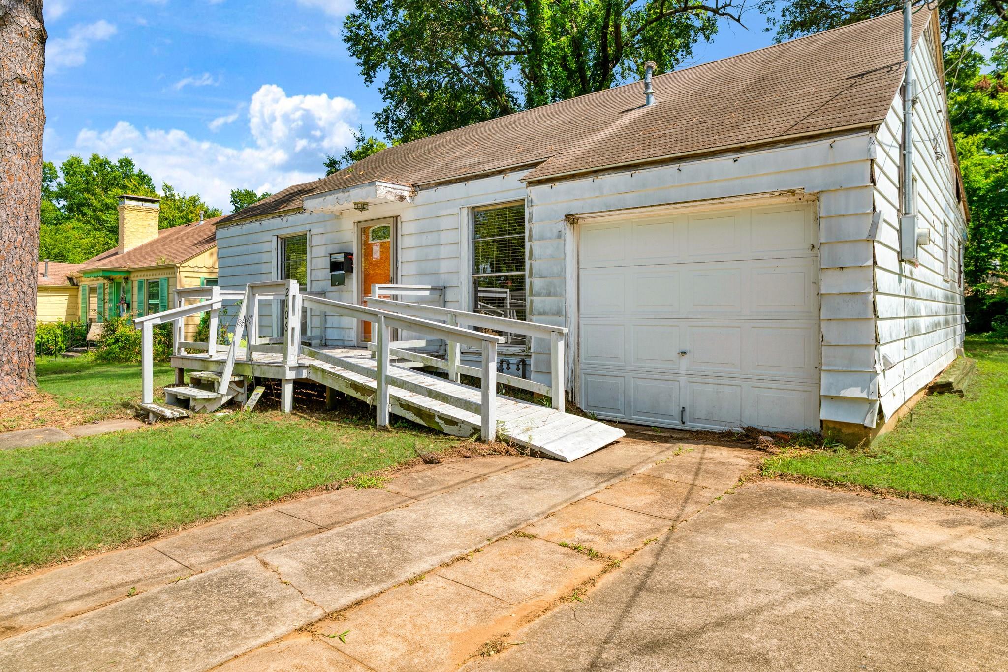 main property photo 13