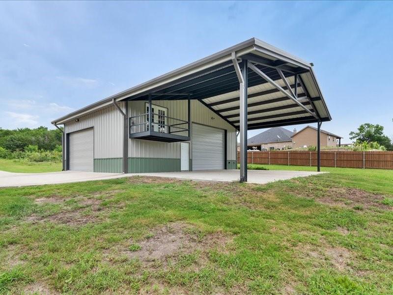 main property photo 32
