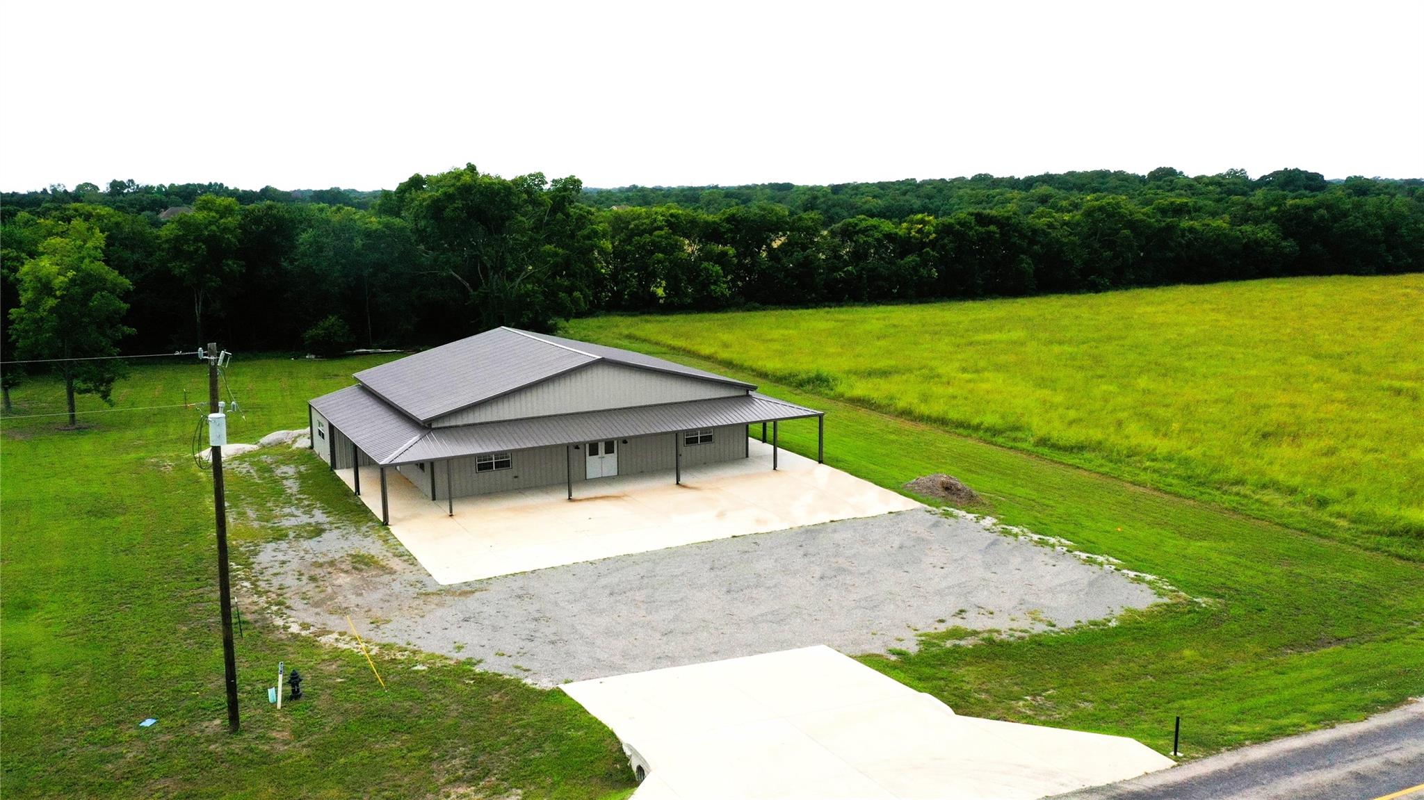 main property photo 34