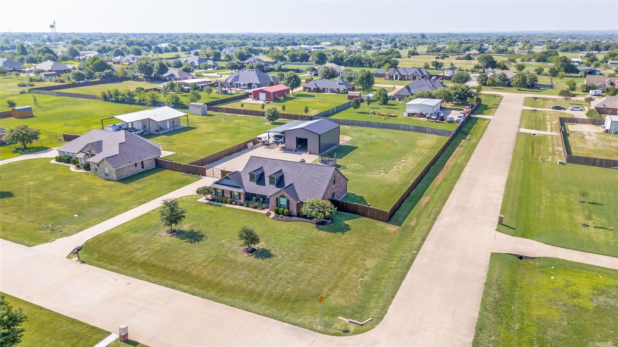 main property photo 25